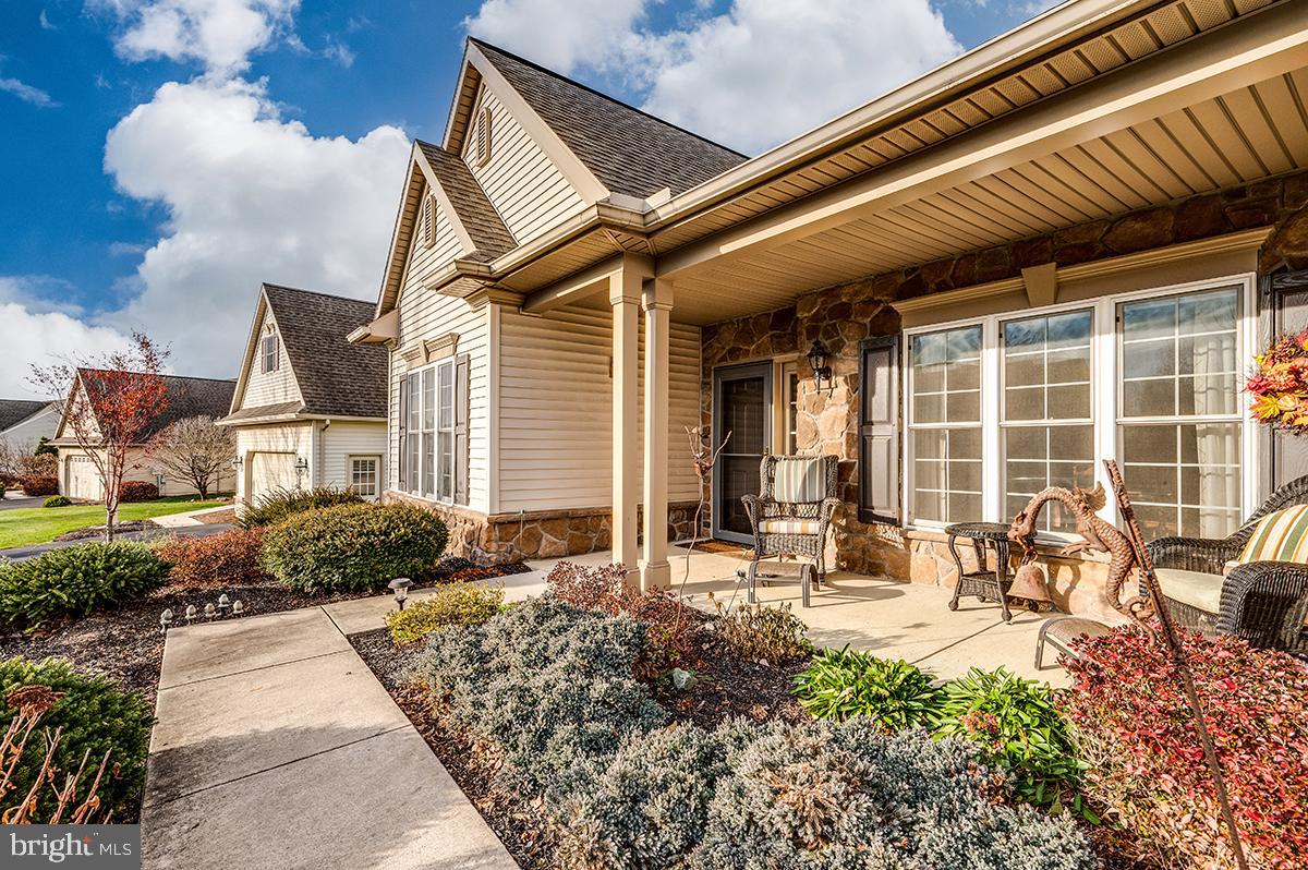 STONECROFT VILLAGE - Residential