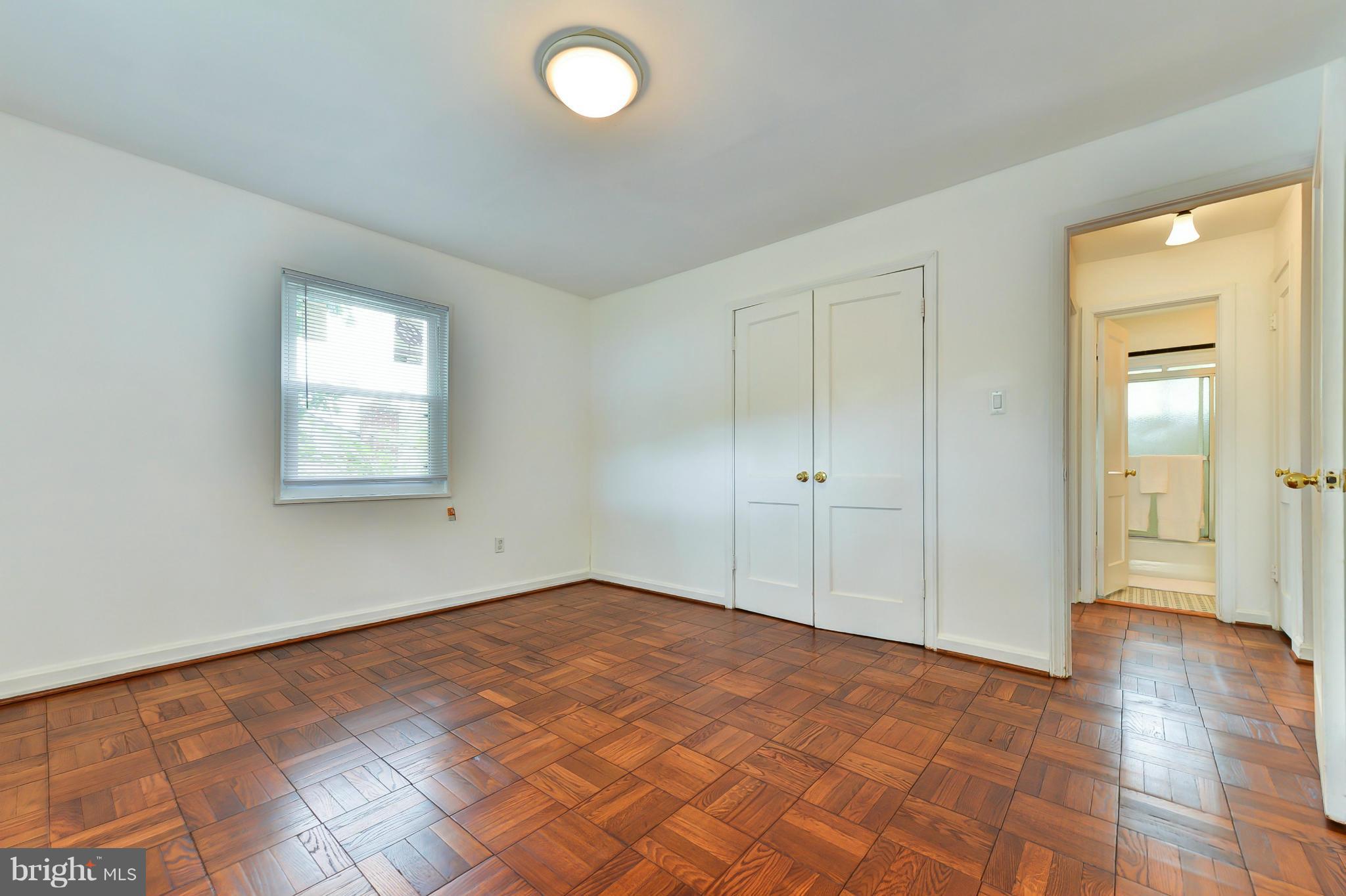 VIRGINIA HILLS - Residential