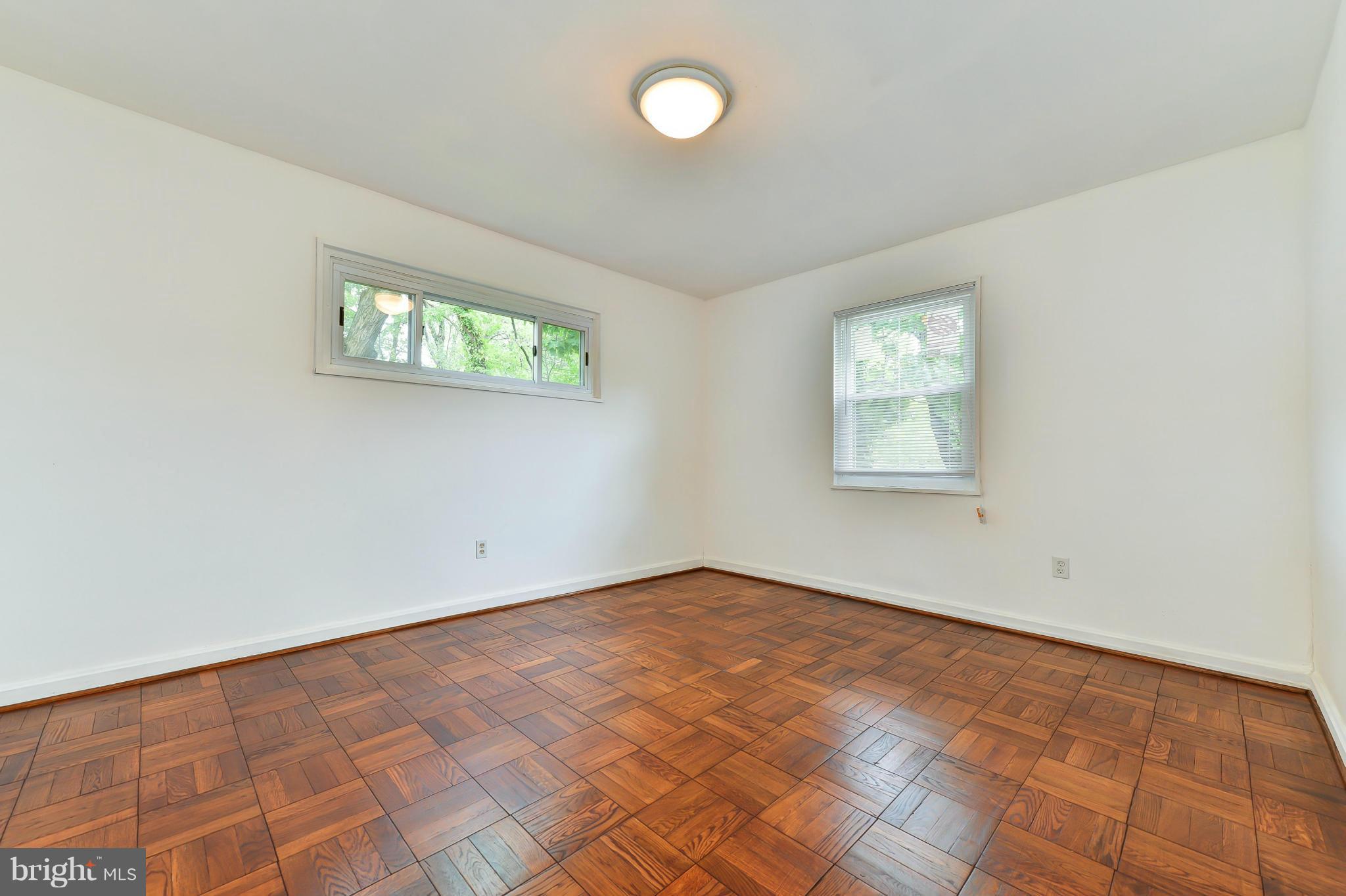 VIRGINIA HILLS - Residential