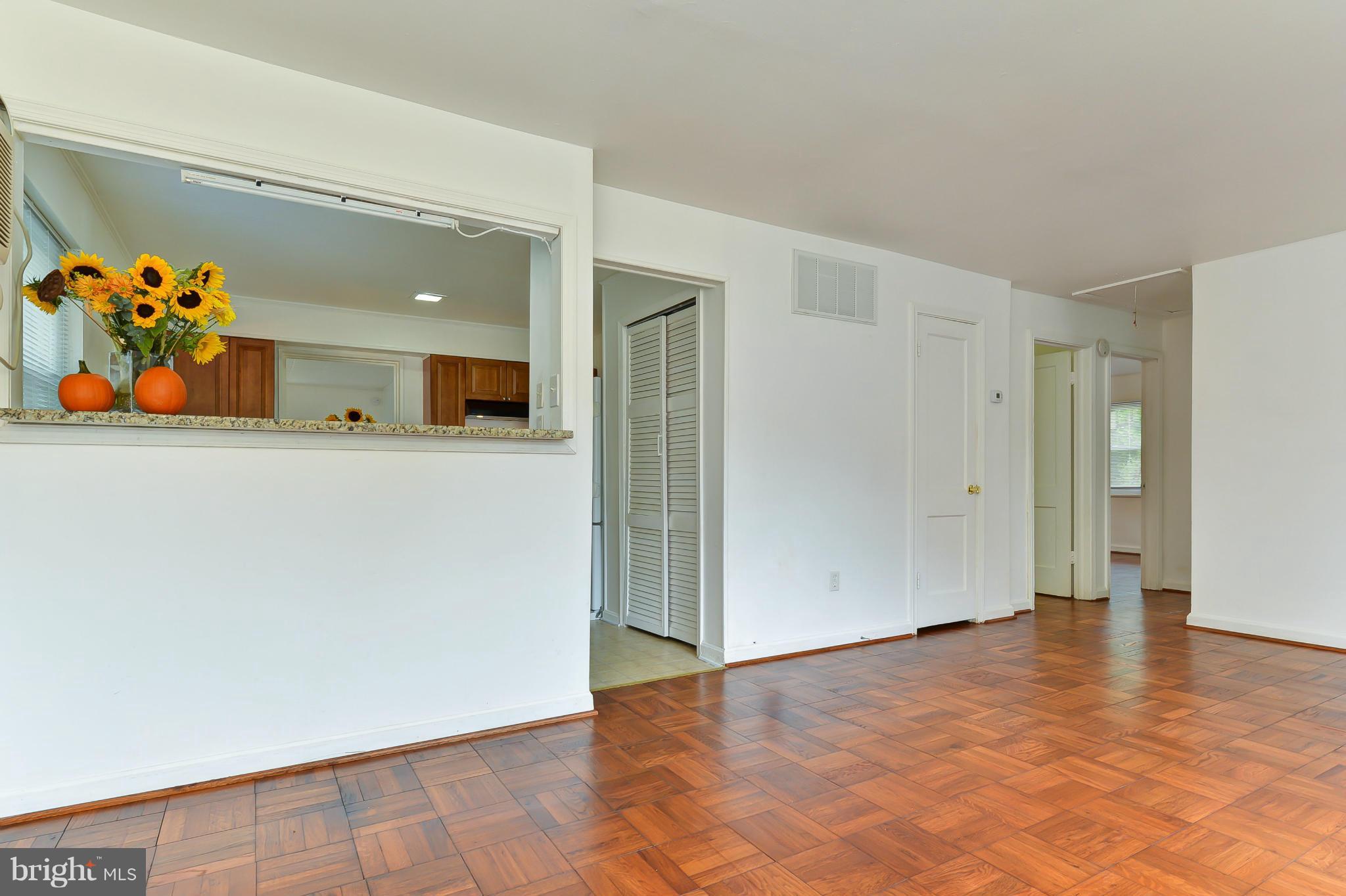 VIRGINIA HILLS - Residential