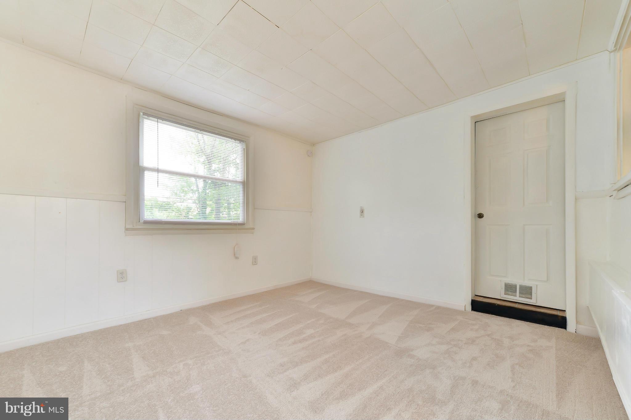 VIRGINIA HILLS - Residential