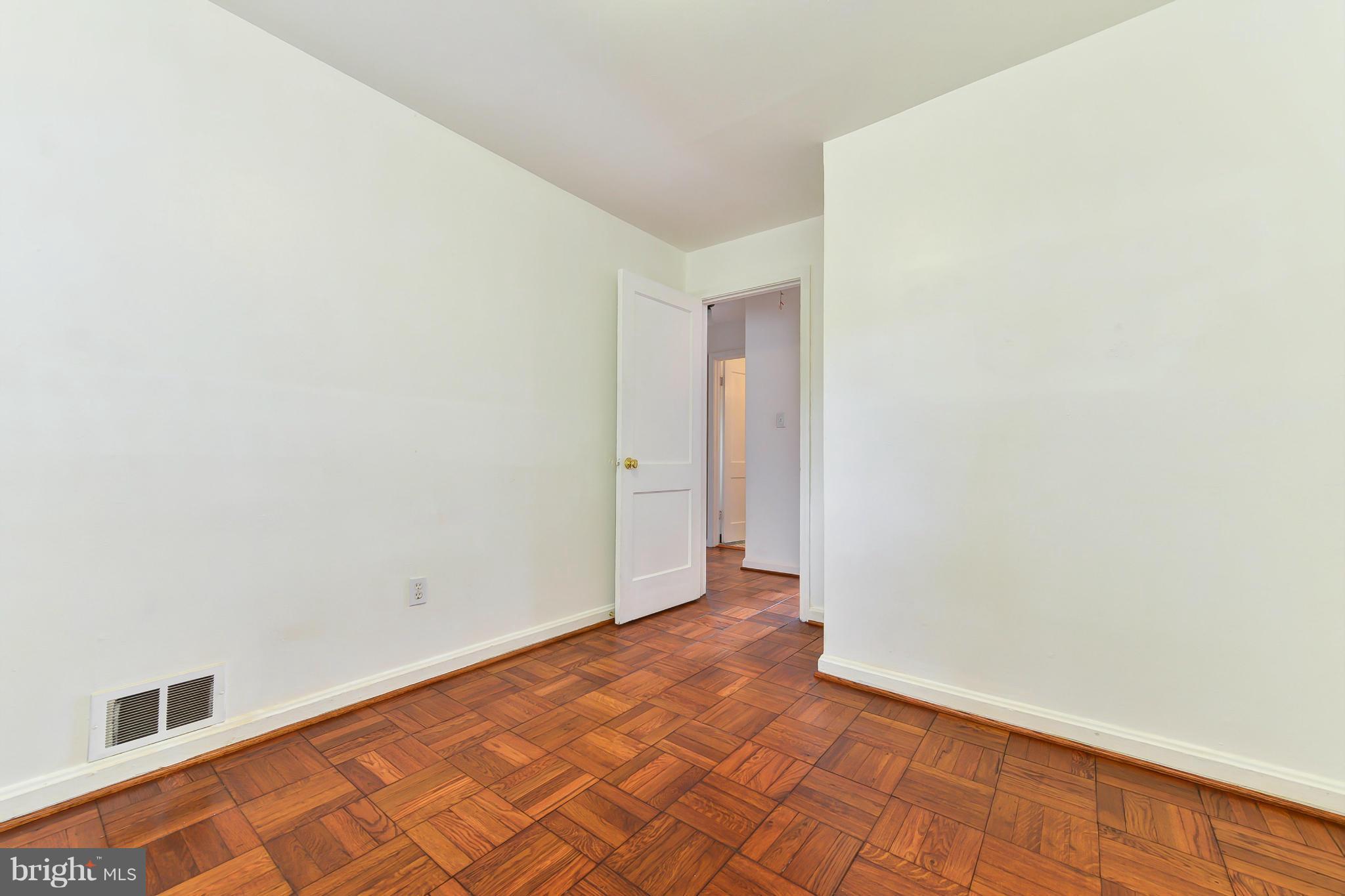 VIRGINIA HILLS - Residential