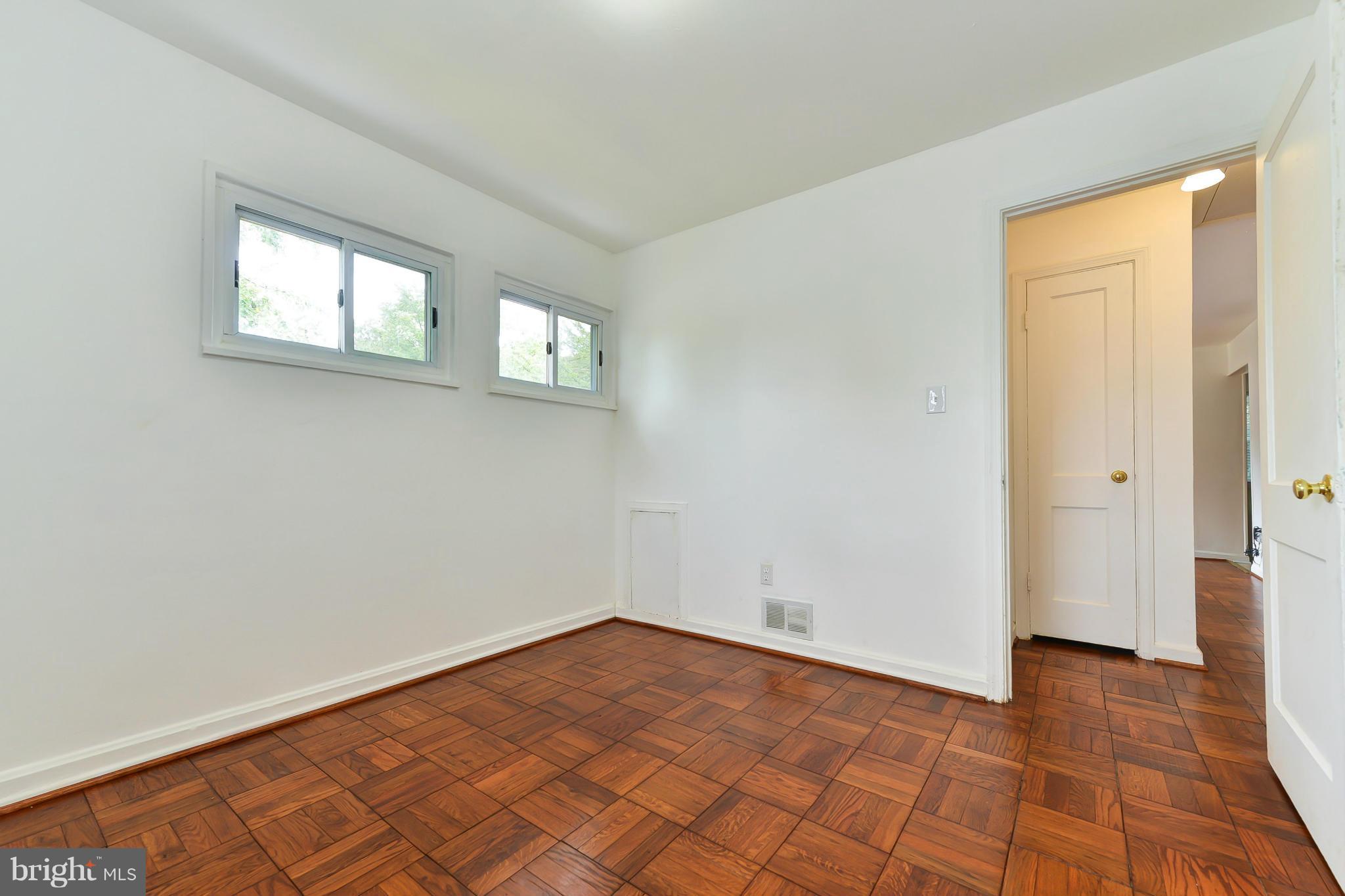 VIRGINIA HILLS - Residential