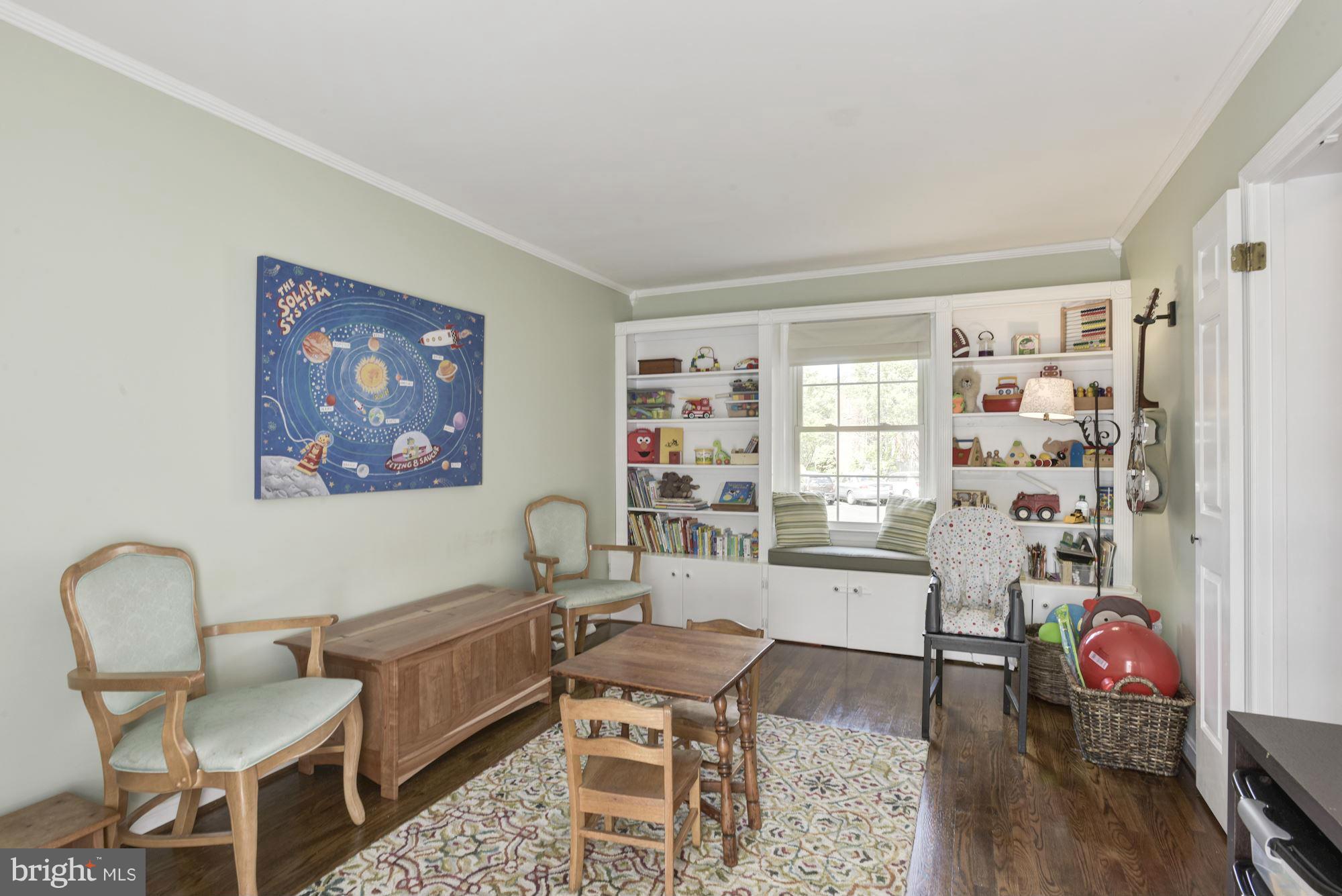 BAY HILLS - Residential