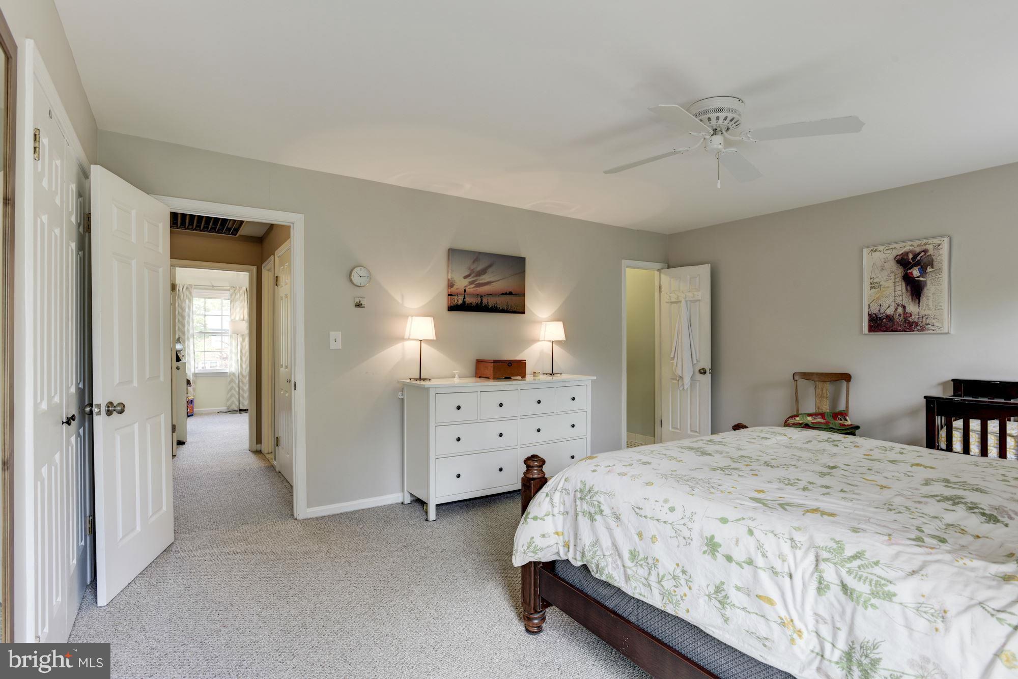 BAY HILLS - Residential