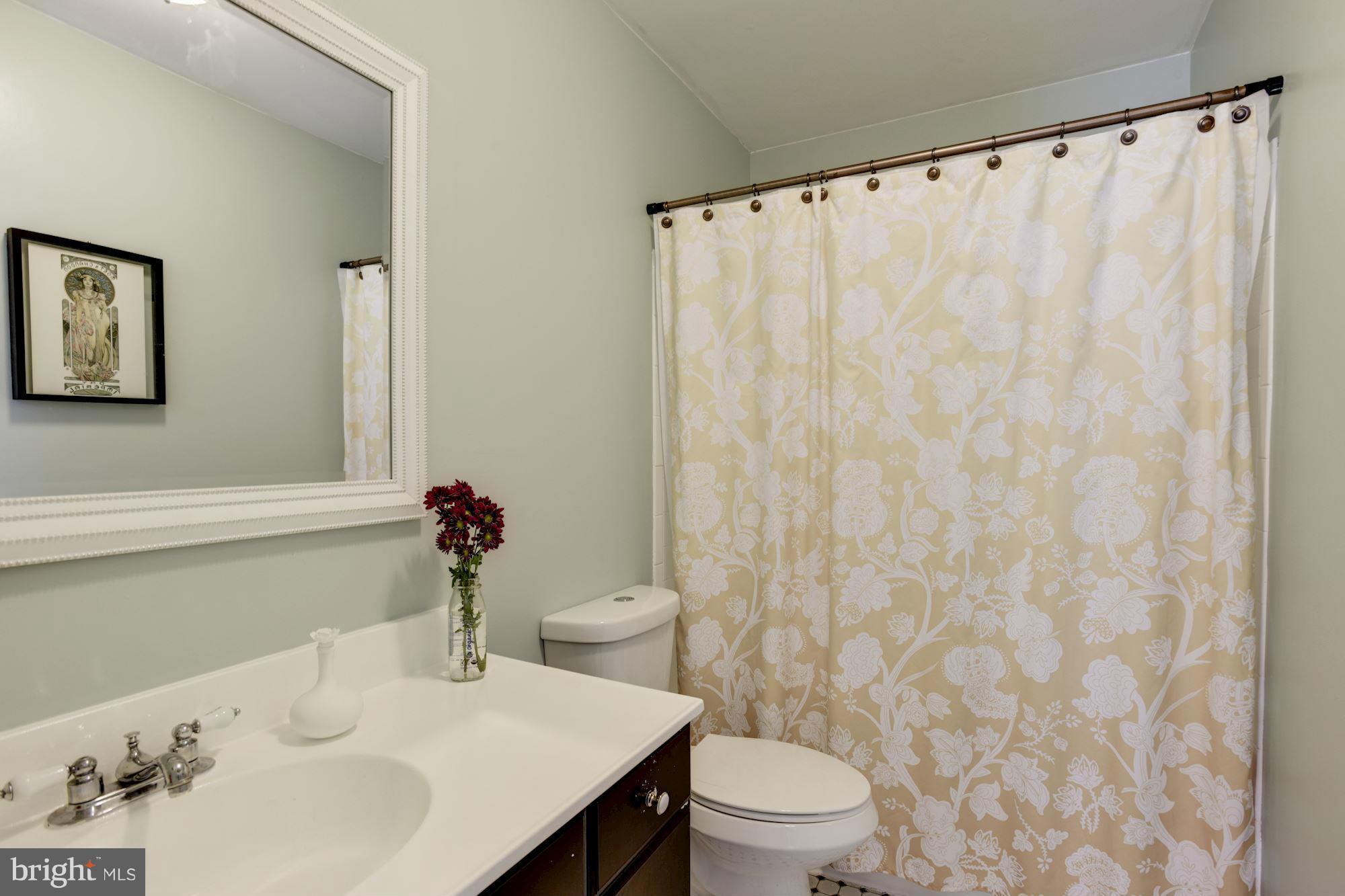 BAY HILLS - Residential