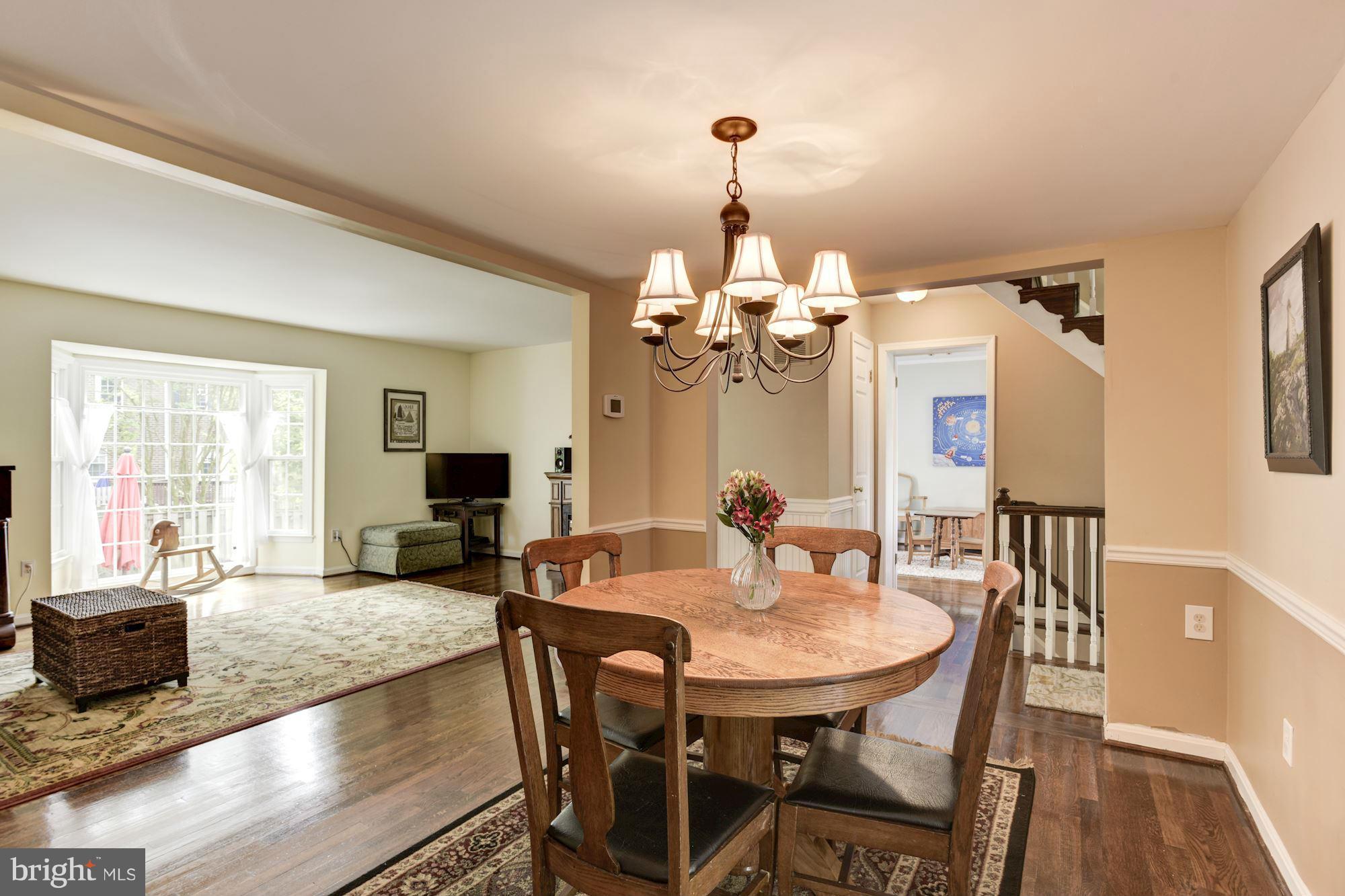 BAY HILLS - Residential