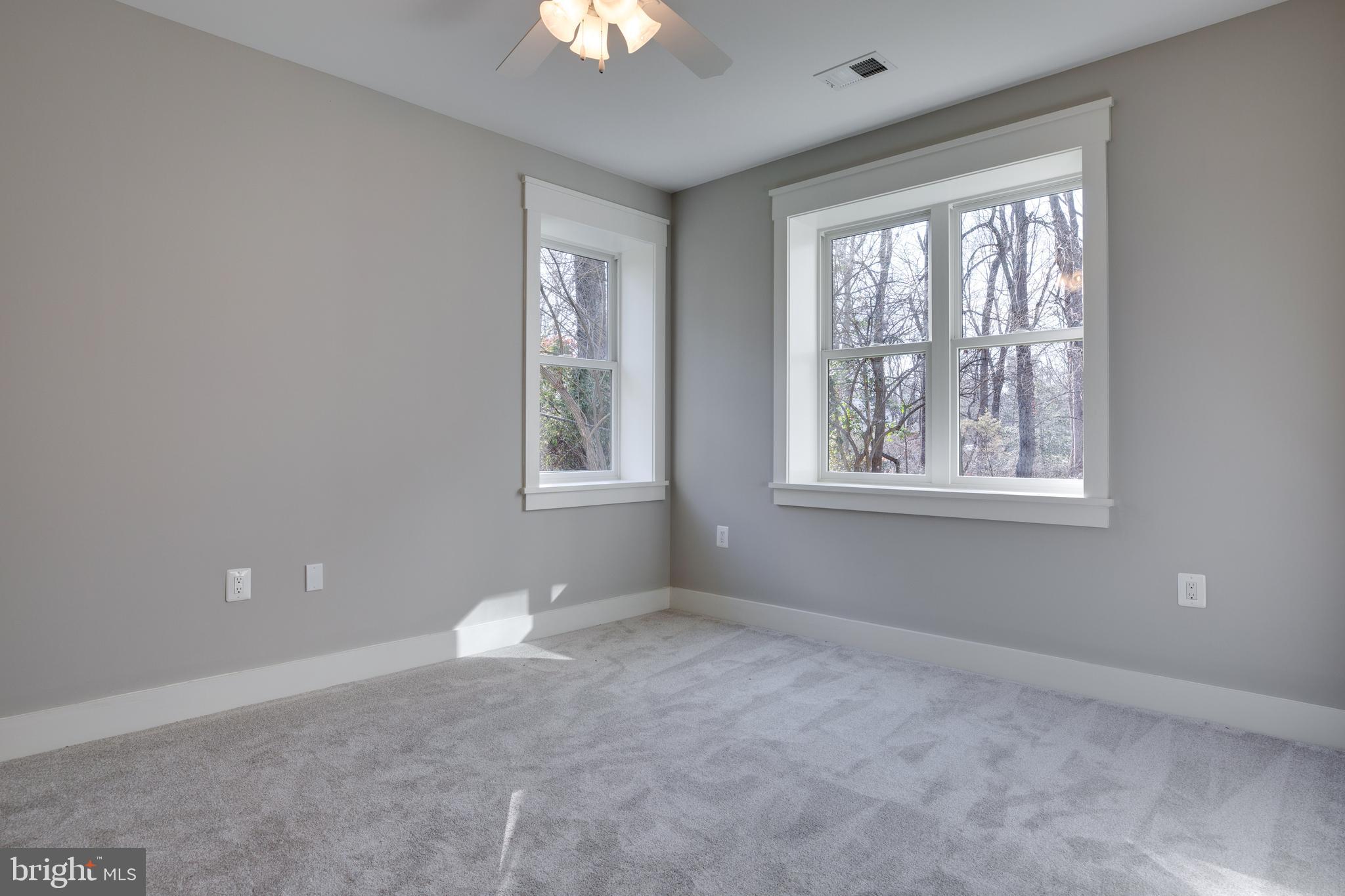 VIENNA WOODS - Residential