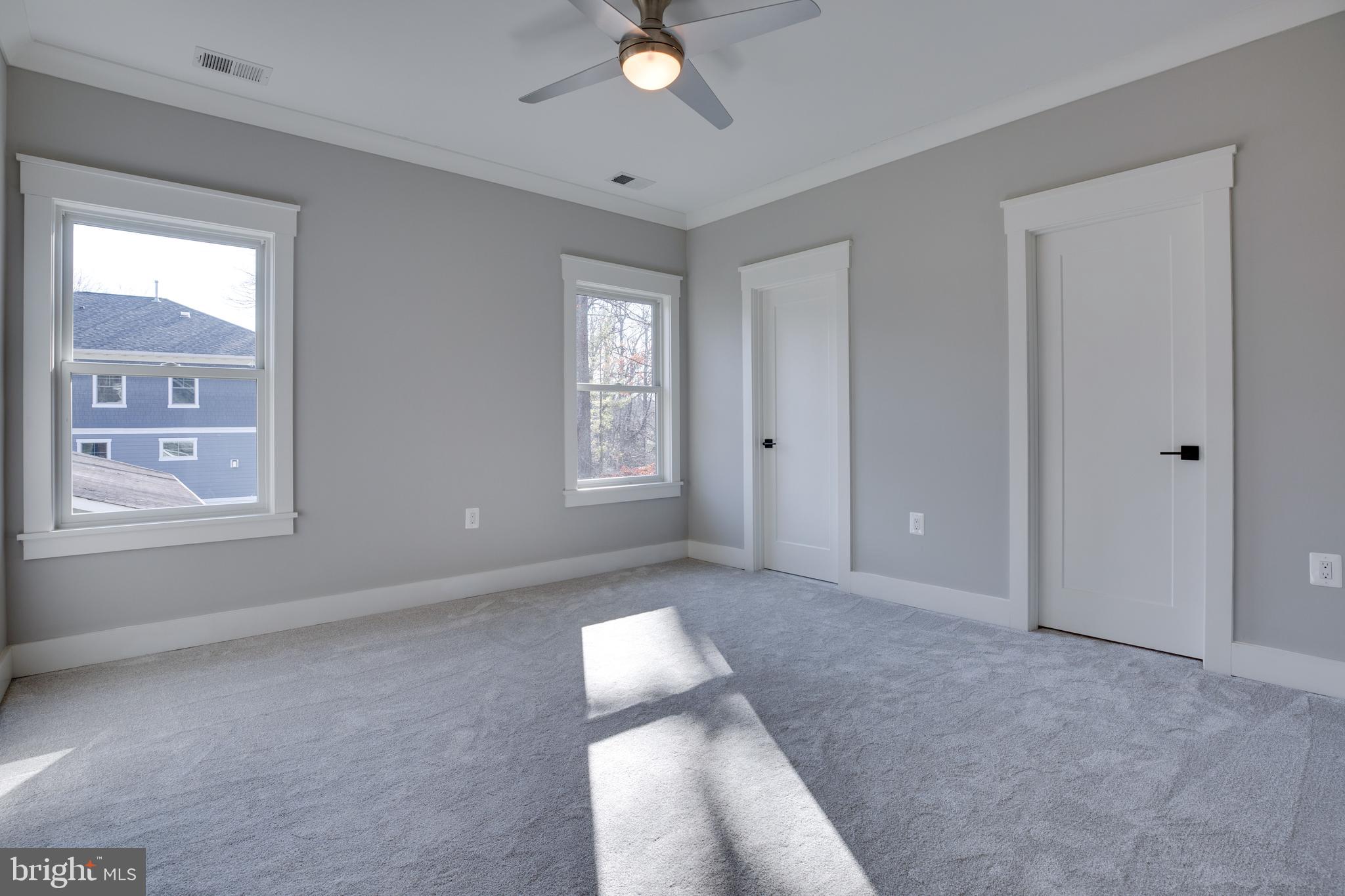 VIENNA WOODS - Residential