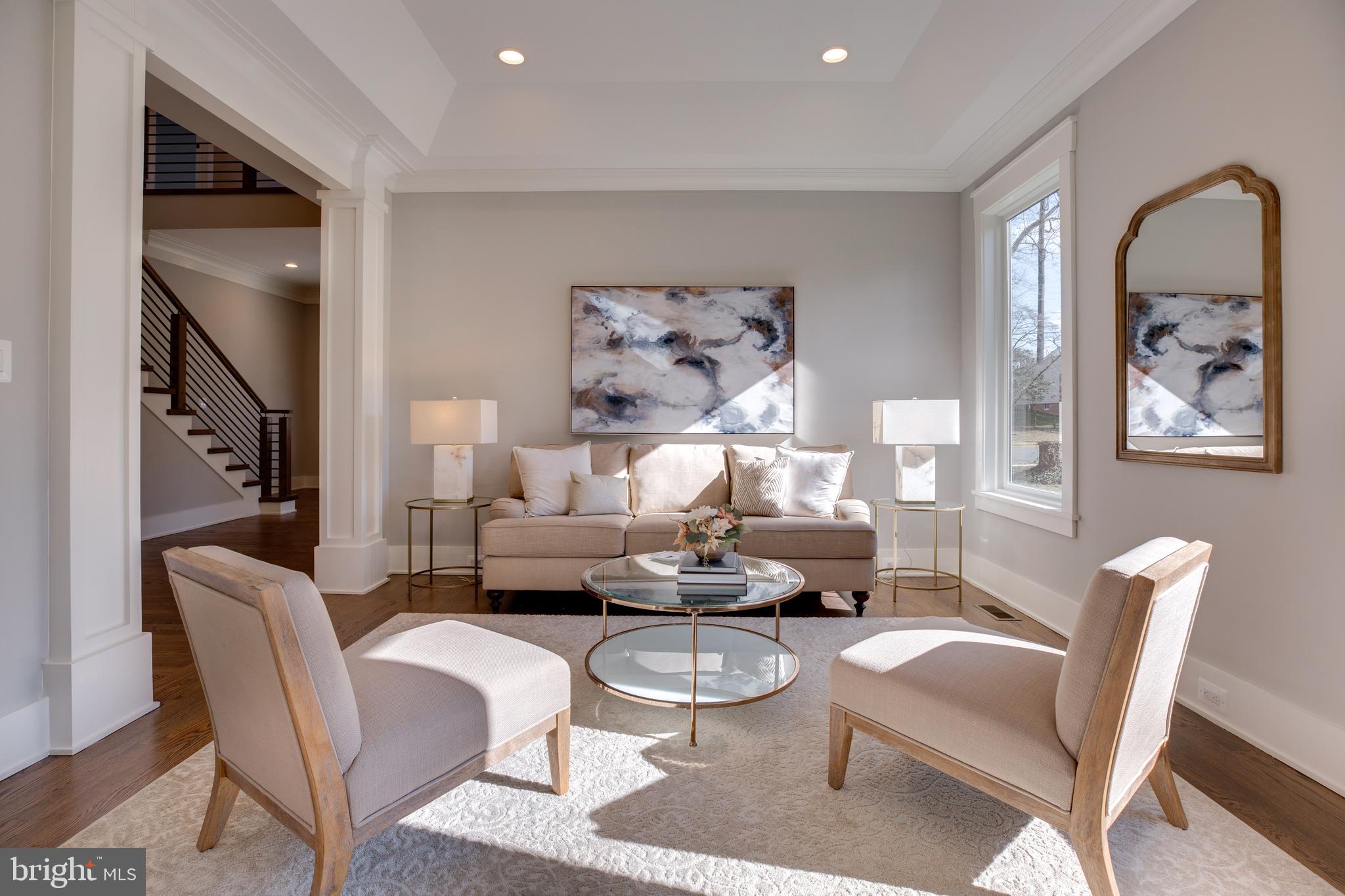 VIENNA WOODS - Residential