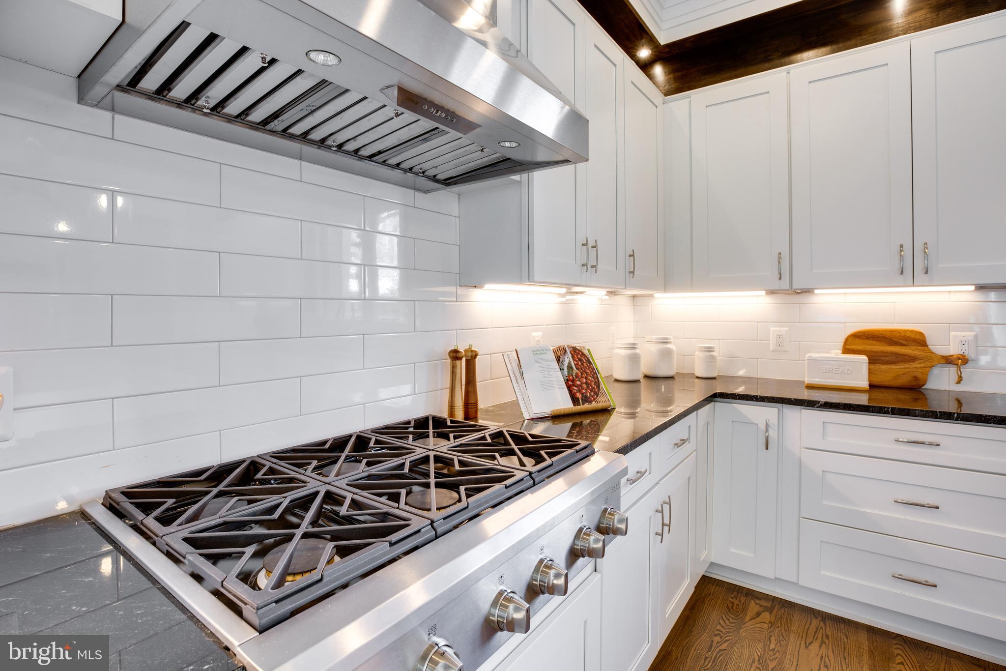 VIENNA WOODS - Residential