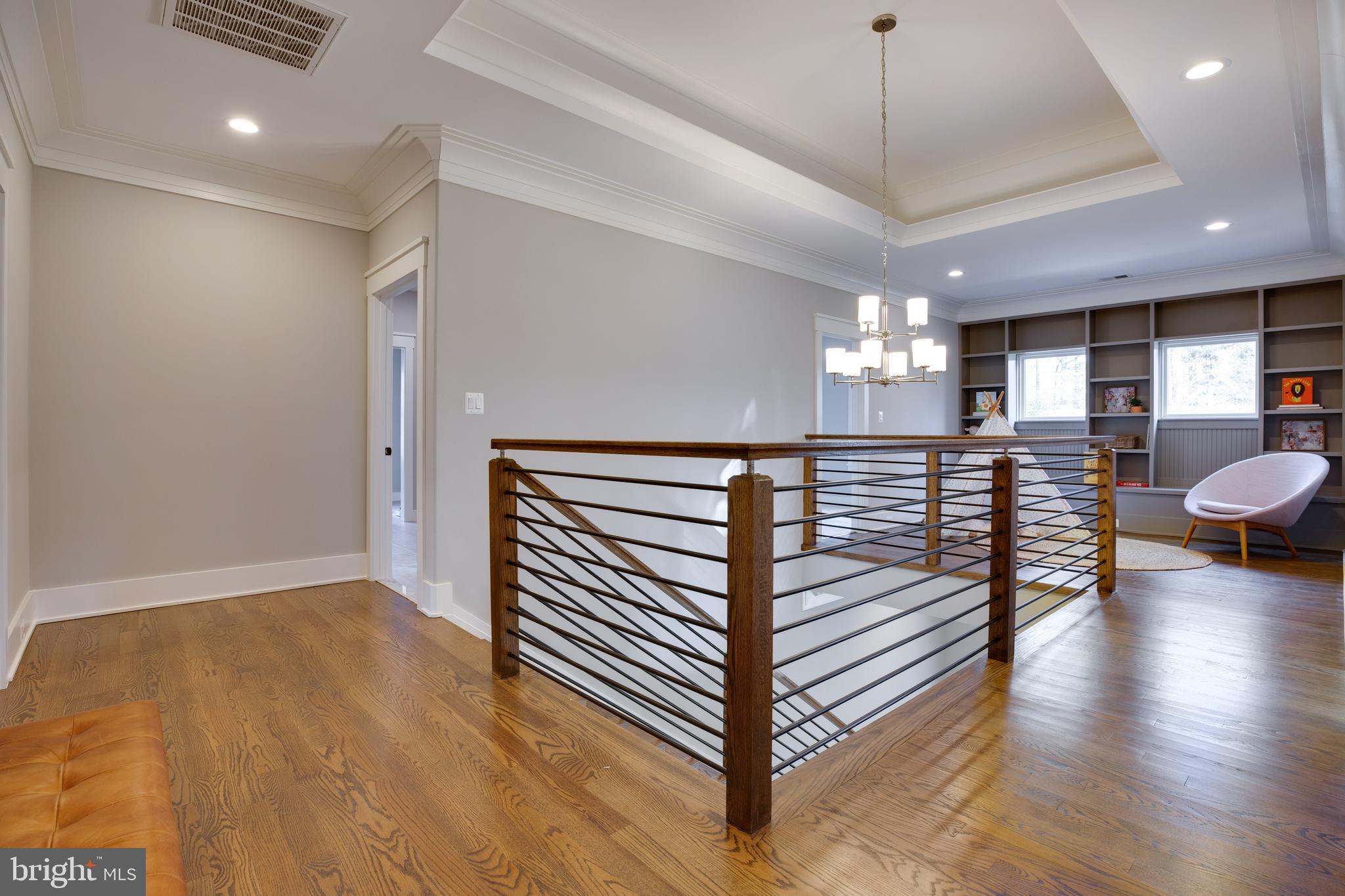 VIENNA WOODS - Residential