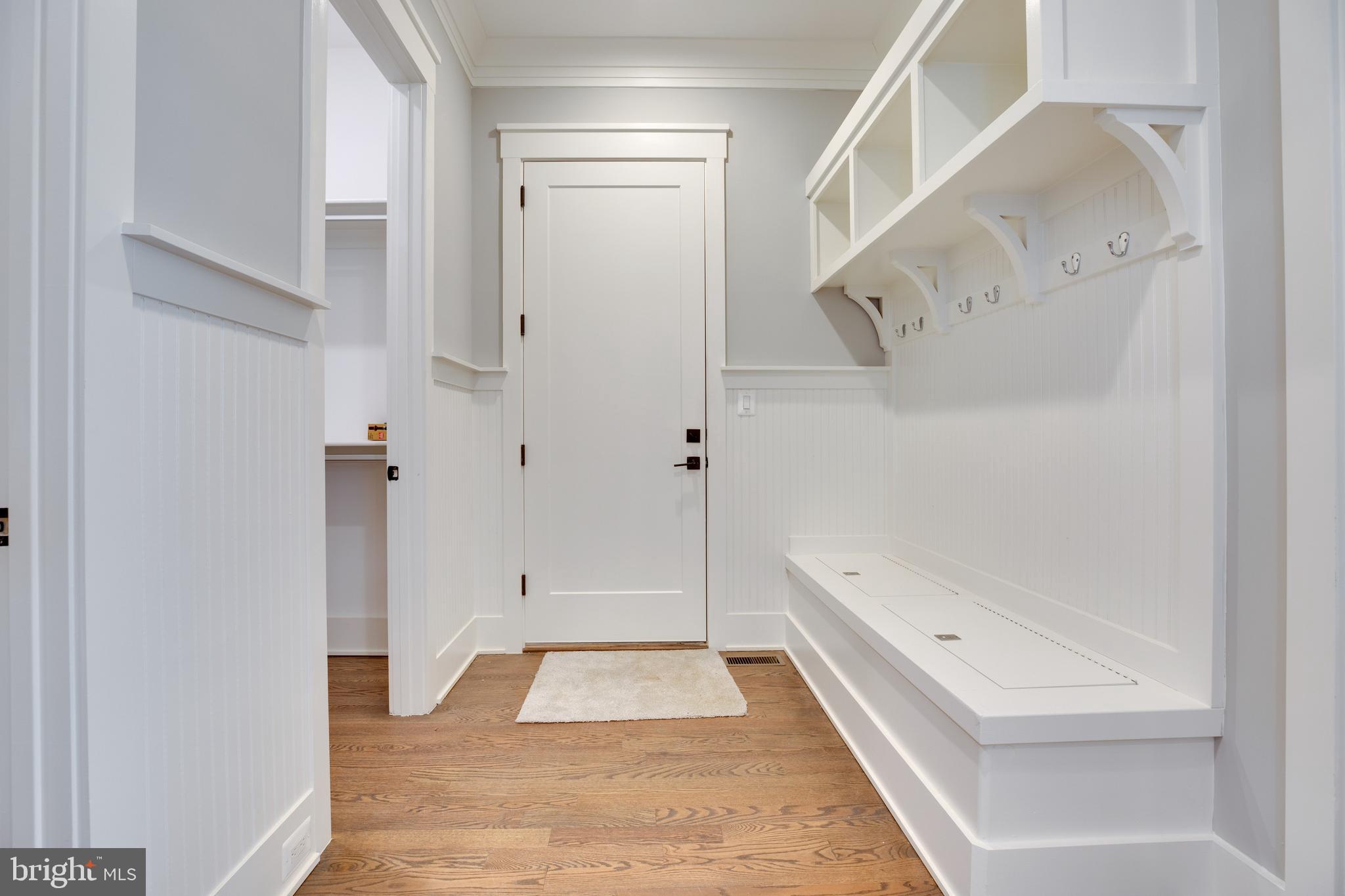 VIENNA WOODS - Residential