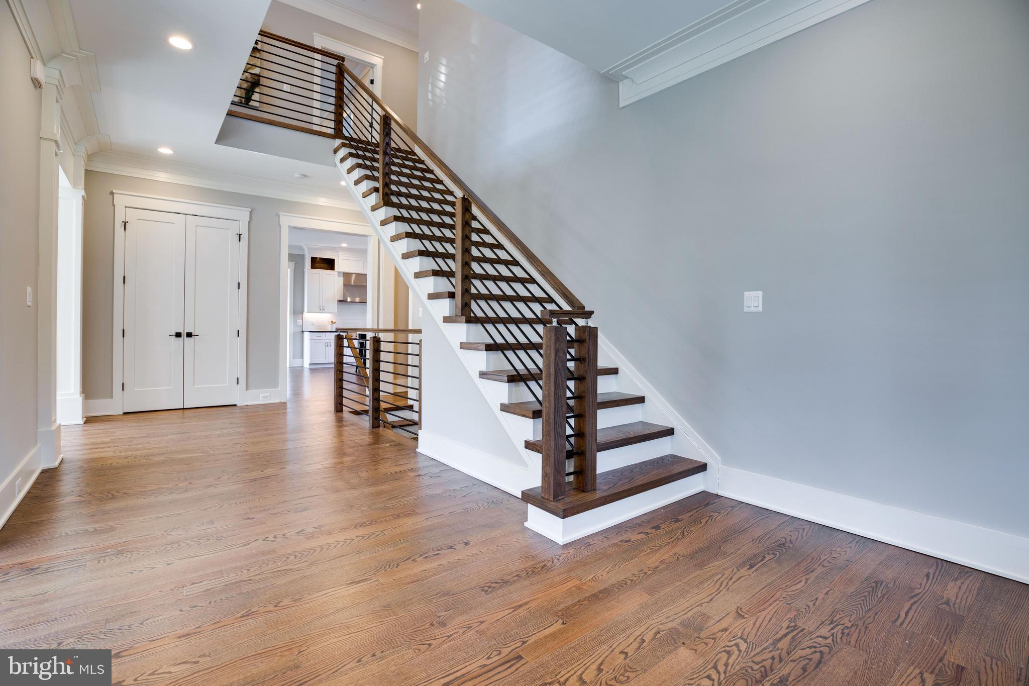 VIENNA WOODS - Residential