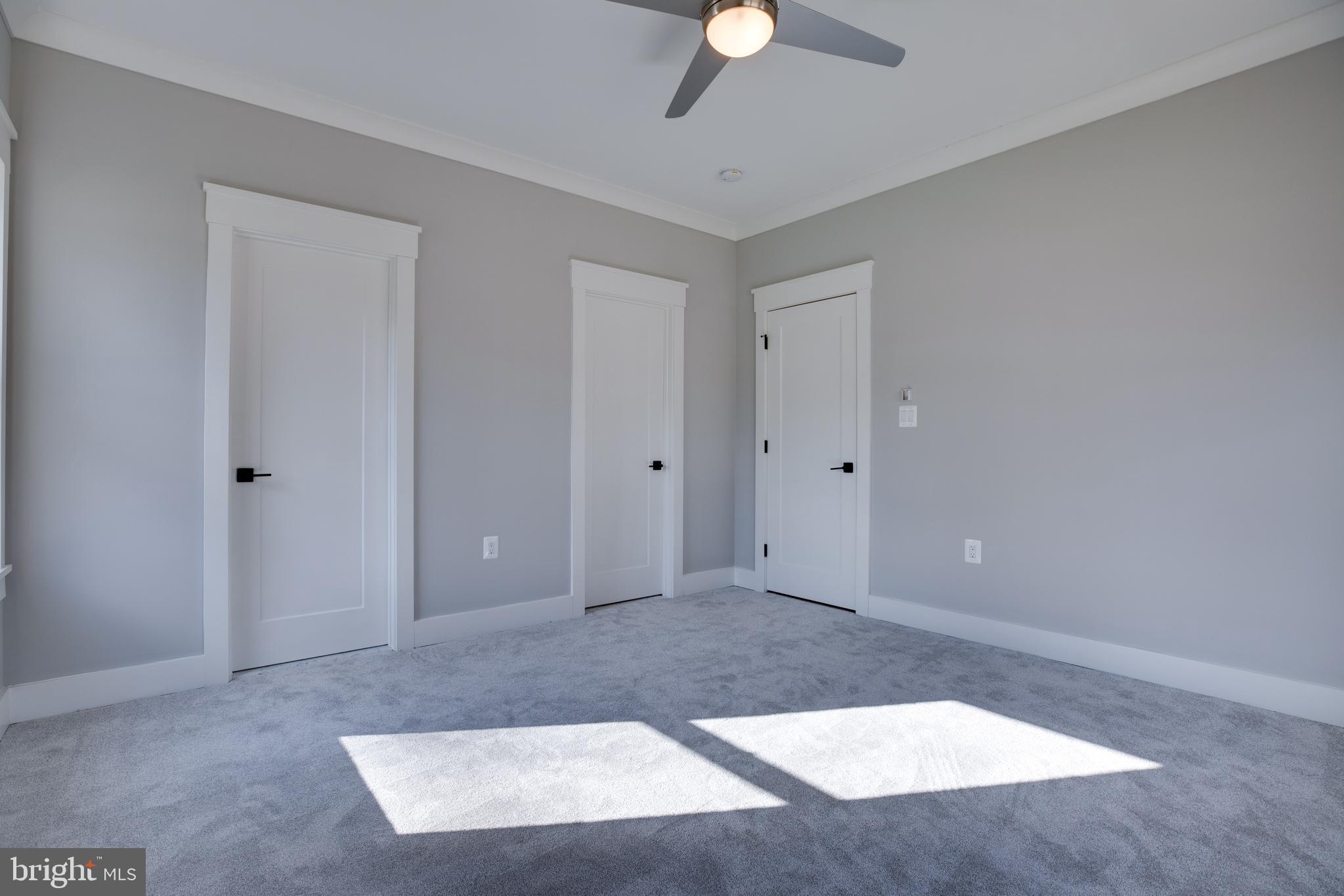 VIENNA WOODS - Residential