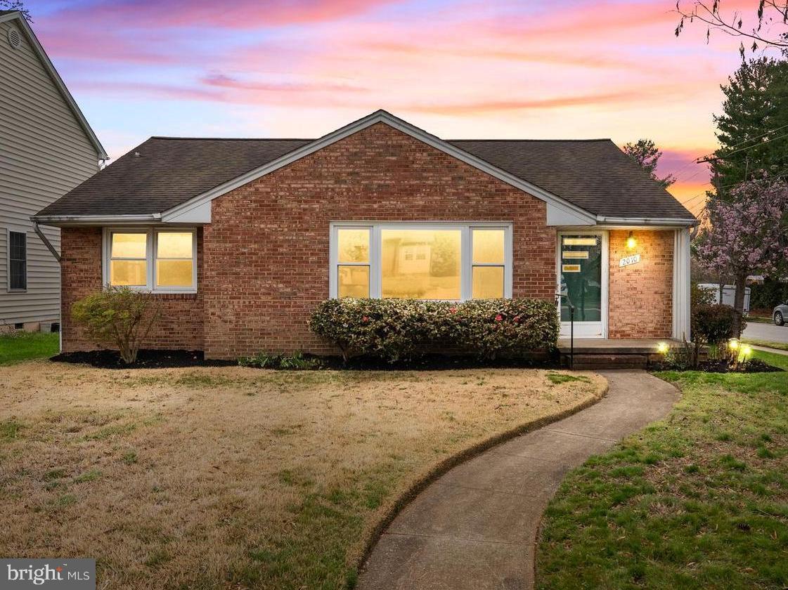 DOWNTOWN FREDERICKSBURG - Residential