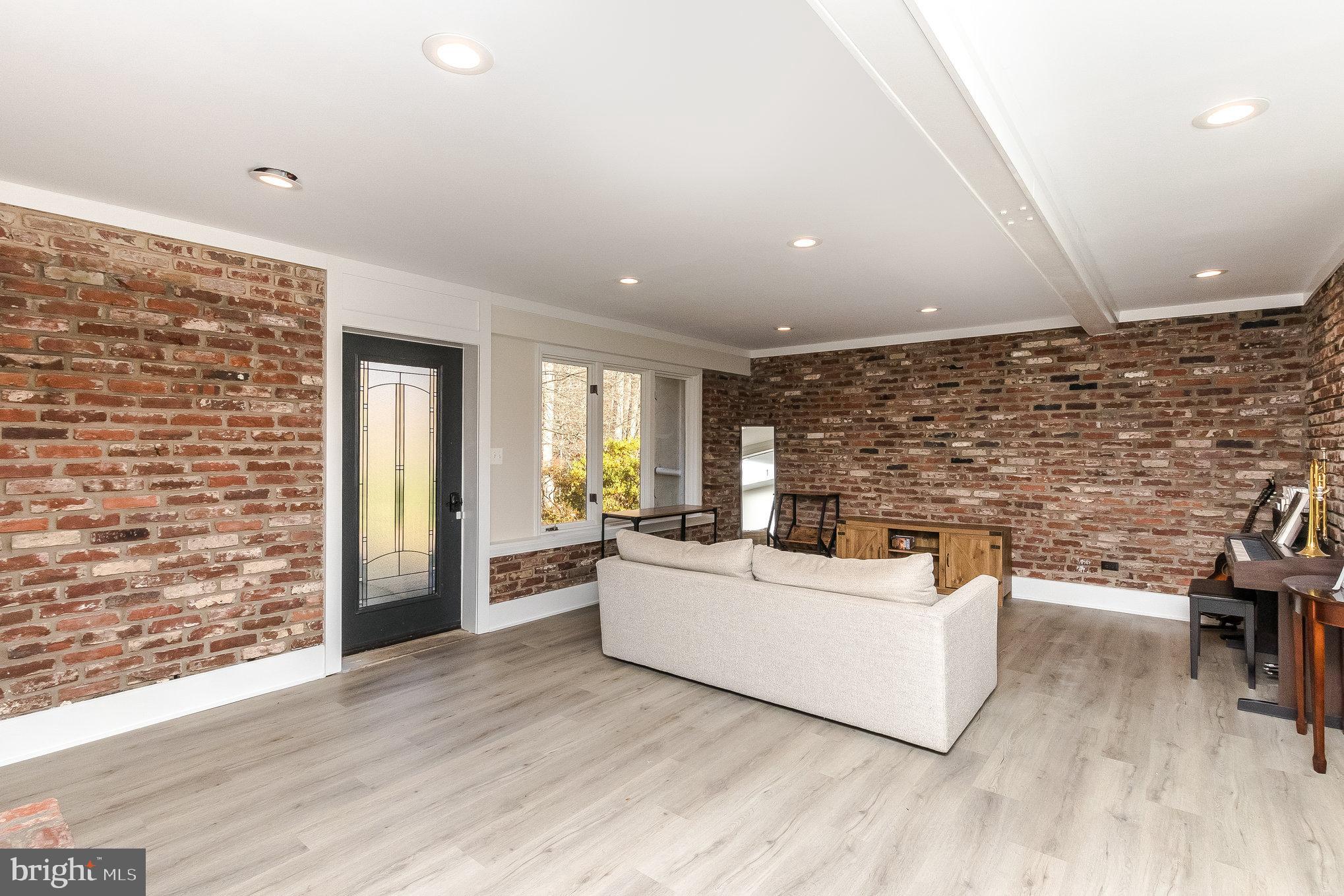 PINE RIDGE - Residential Lease