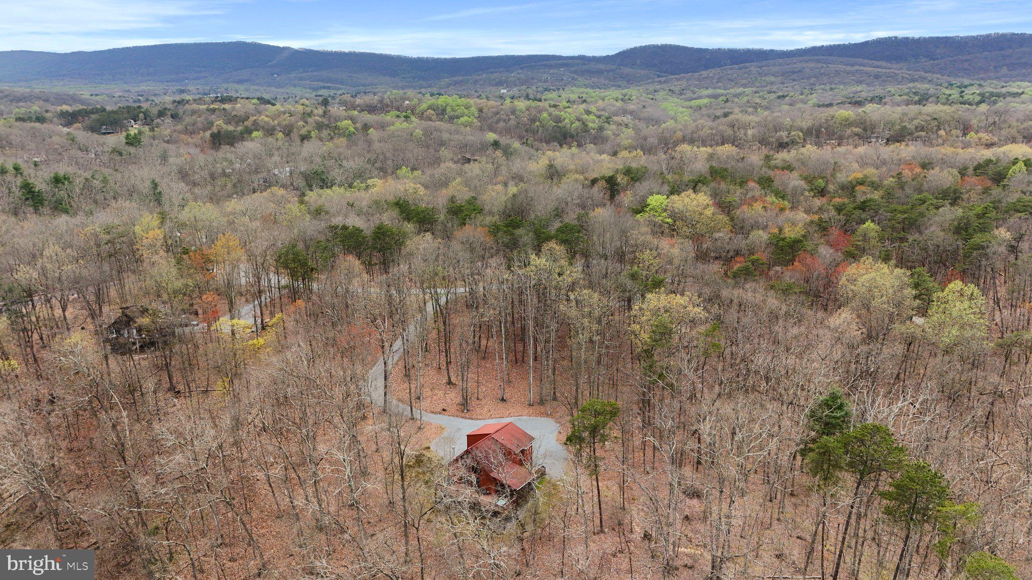 THE WOODS - Residential