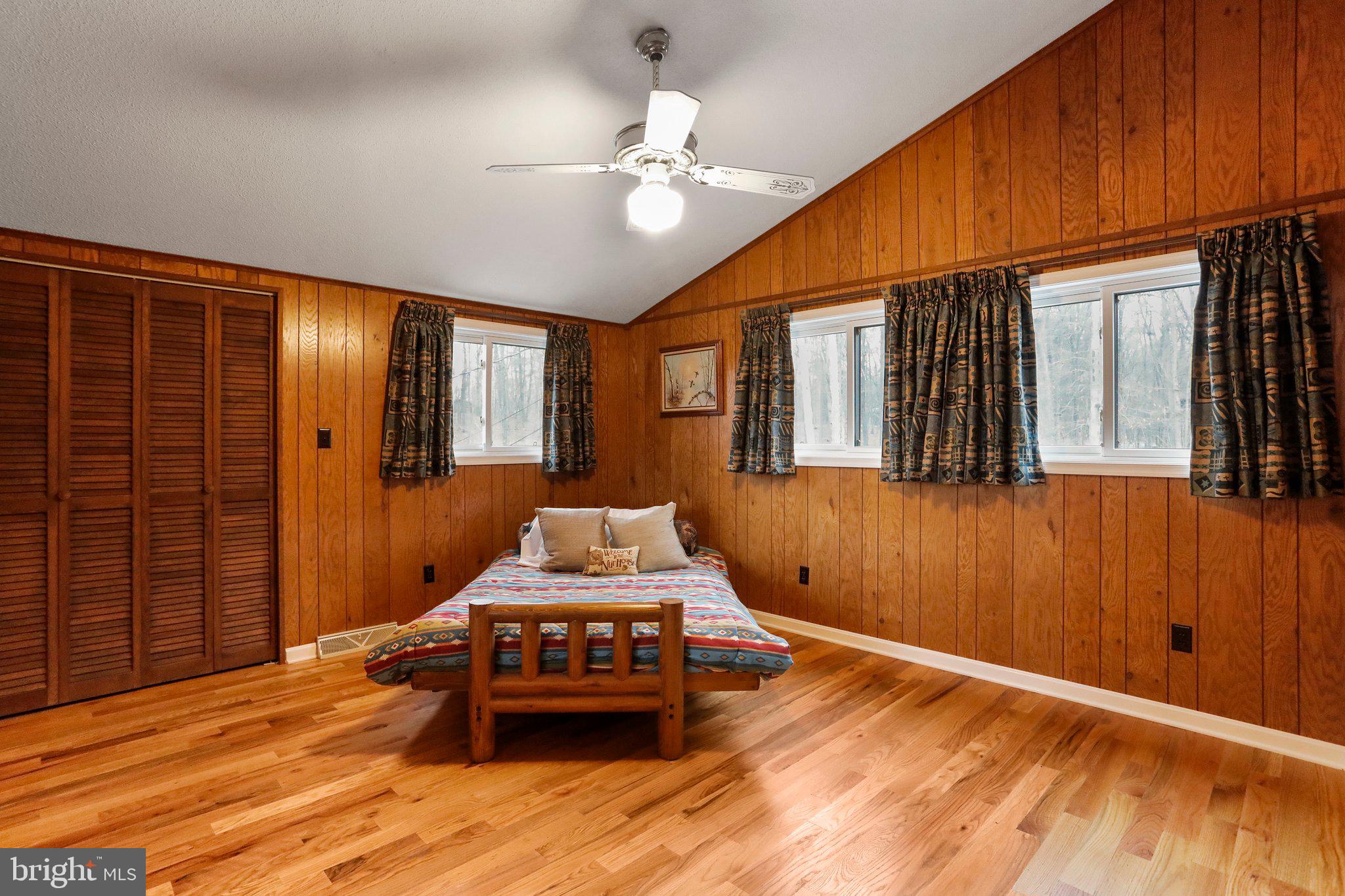 THE WOODS - Residential