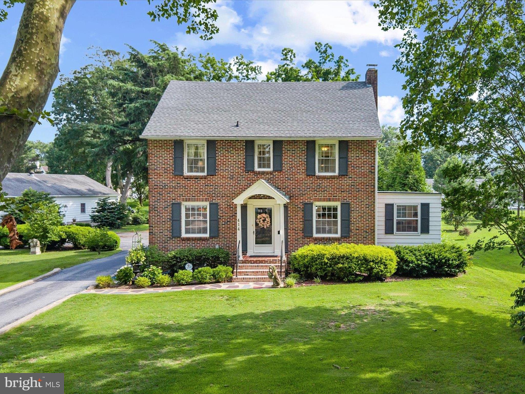 414 KINGS HIGHWAY
