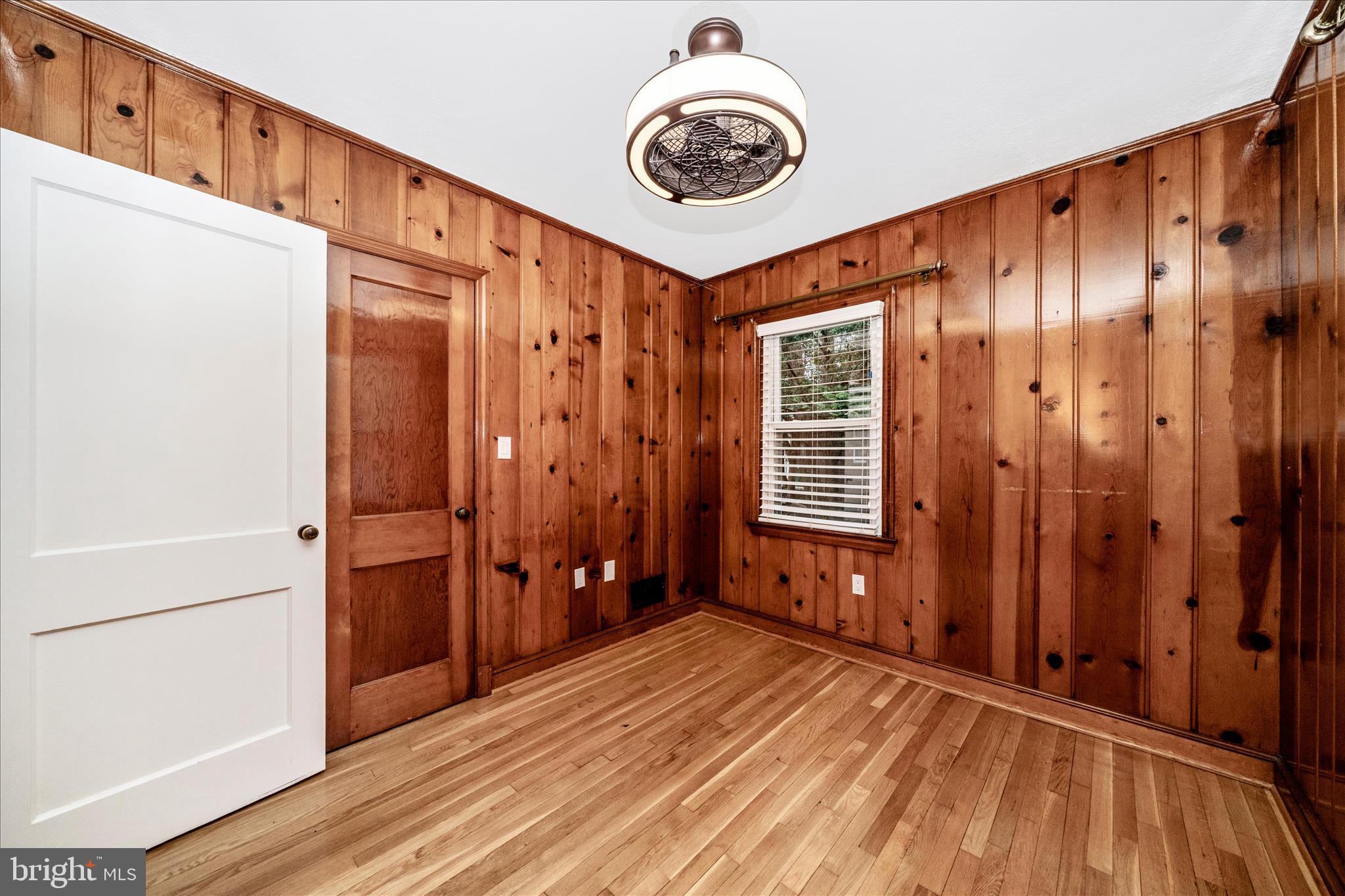 UNIVERSITY HILLS - Residential