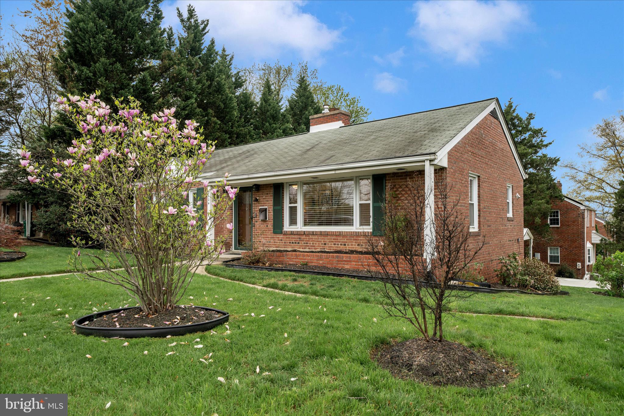 UNIVERSITY HILLS - Residential