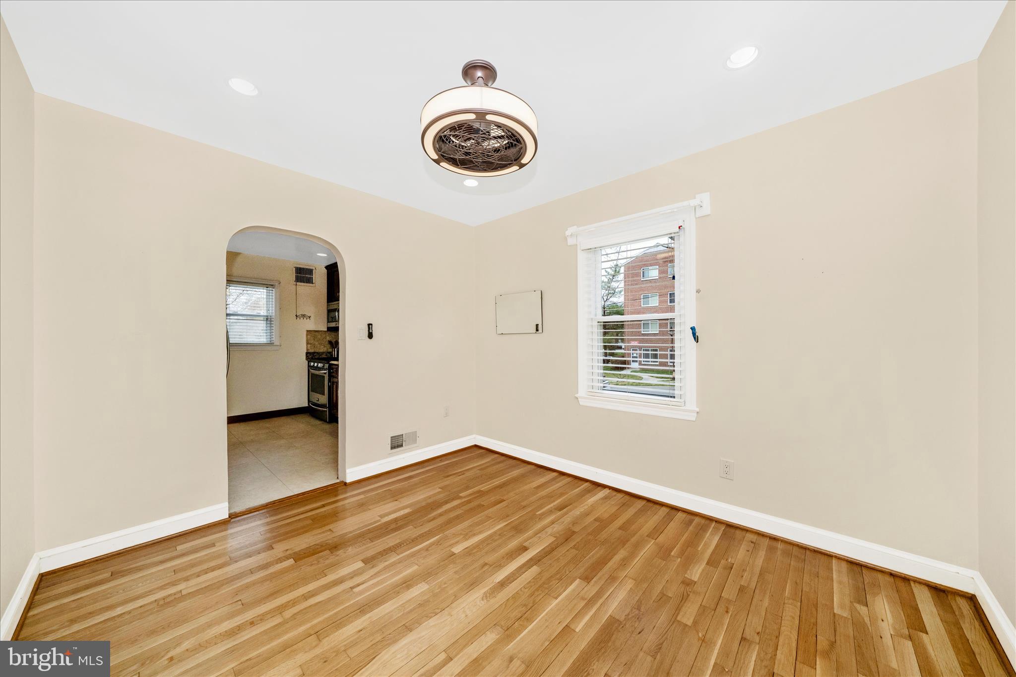 UNIVERSITY HILLS - Residential