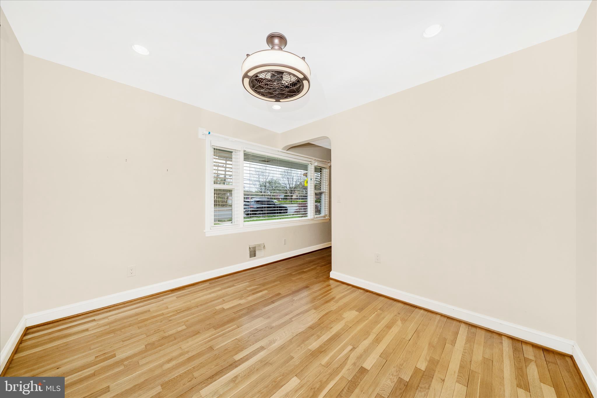 UNIVERSITY HILLS - Residential