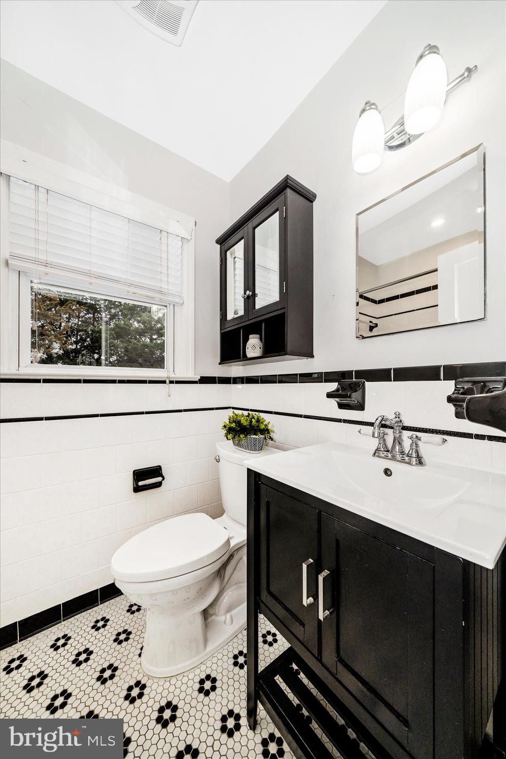 UNIVERSITY HILLS - Residential