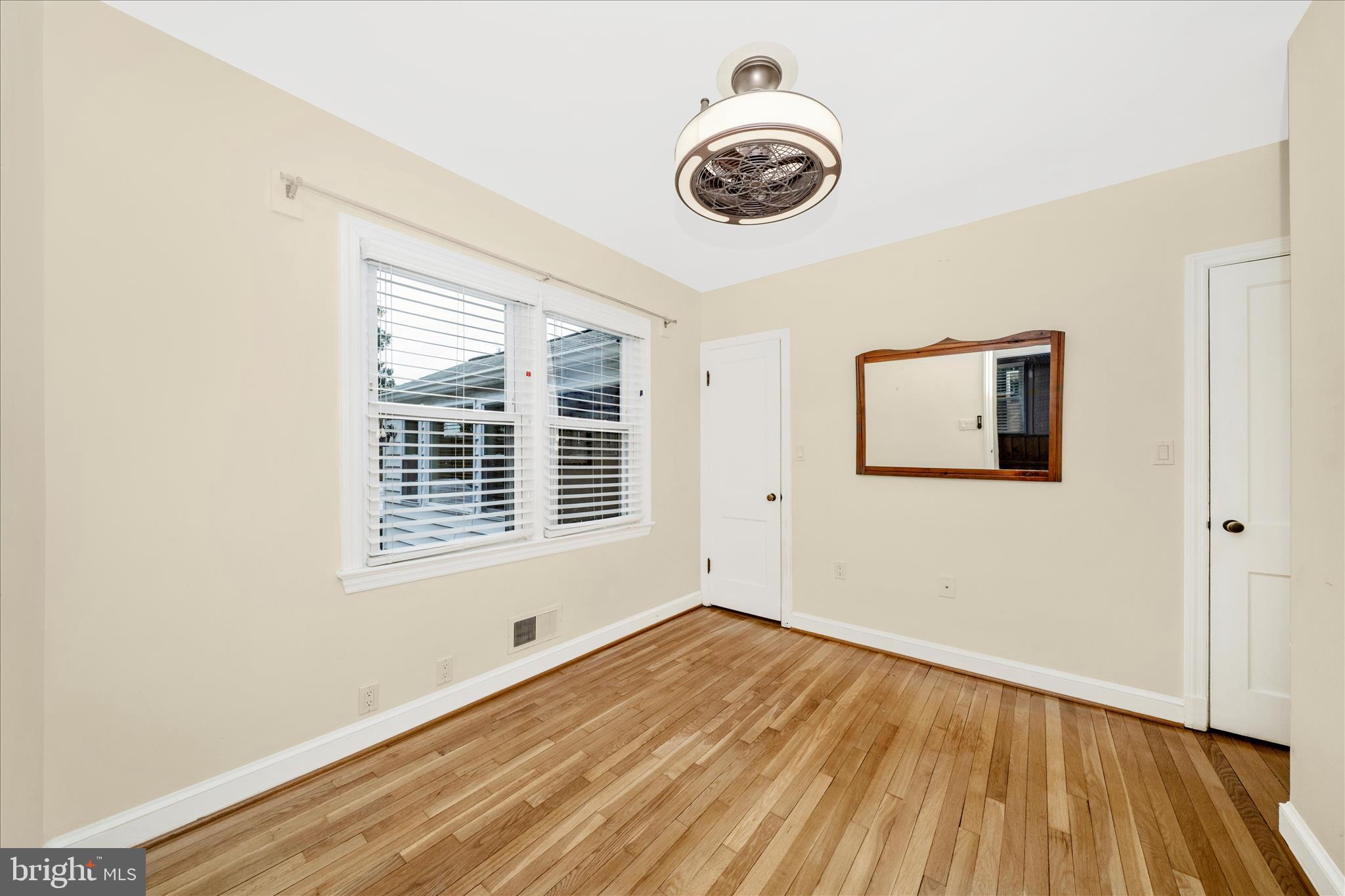 UNIVERSITY HILLS - Residential