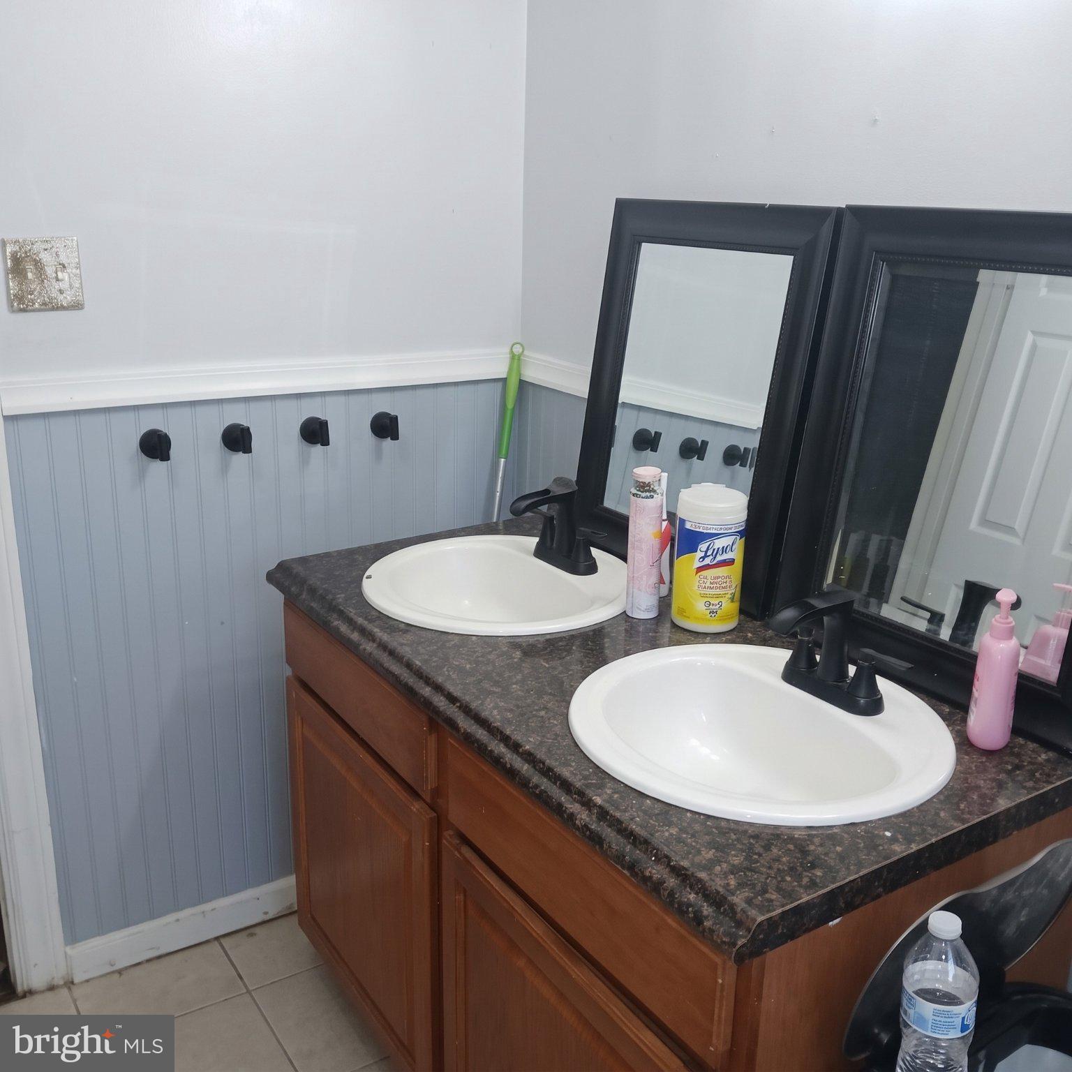 5827 CRITTENDEN