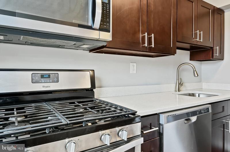 EDMONDSON VILLAGE - Residential Lease