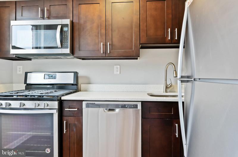 EDMONDSON VILLAGE - Residential Lease