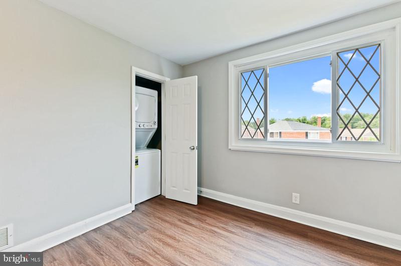 EDMONDSON VILLAGE - Residential Lease