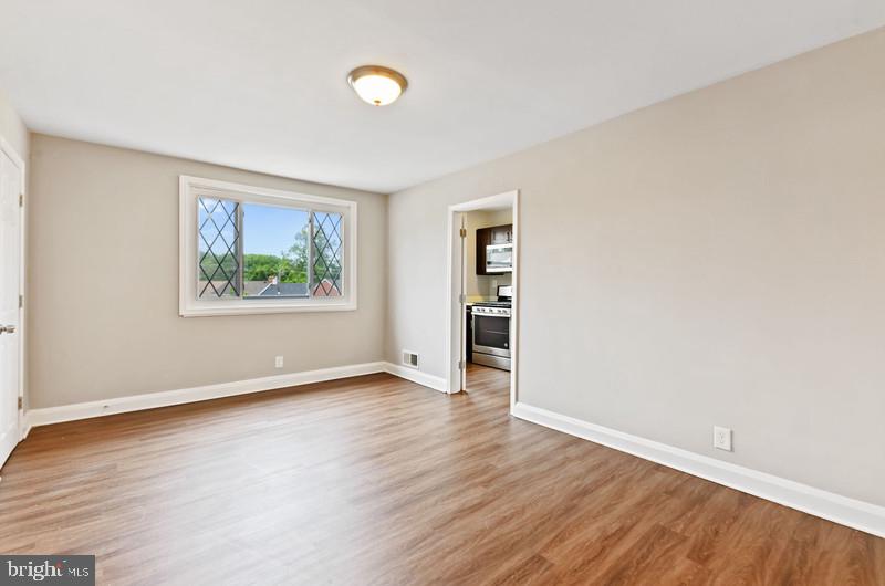 EDMONDSON VILLAGE - Residential Lease