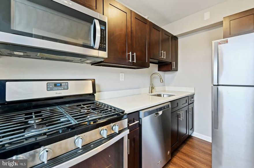 **MOVE IN SPECIAL: $200 OFF FIRST MONTH'S RENT***

Easy living in this beautifully renovated 2 bedroom unit! This home is located on the top floor of the property. Included in this unit is a renovated kitchen with granite counter tops, new flooring, central air, new windows and much more. Act fast as this house will not last long.
Voucher holders are welcome to apply!

* $25 application fee per adult
*Background and Credit required for all occupants 18 years old and older
*Water Included in Rent
*Minimum Security Deposit = 1 months rent
*Pets allowed max of 50lb with additional security deposit

*COMPLETED RENTAL APPLICATION IS REQUIRED TO SCHEDULE A SHOWING*