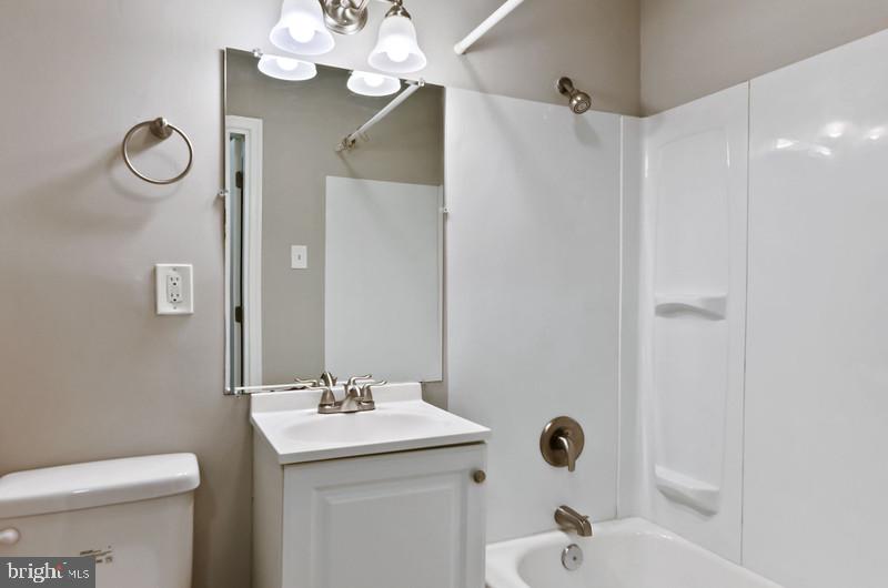 EDMONDSON VILLAGE - Residential Lease