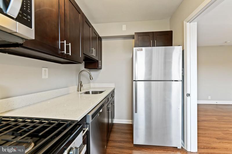 EDMONDSON VILLAGE - Residential Lease