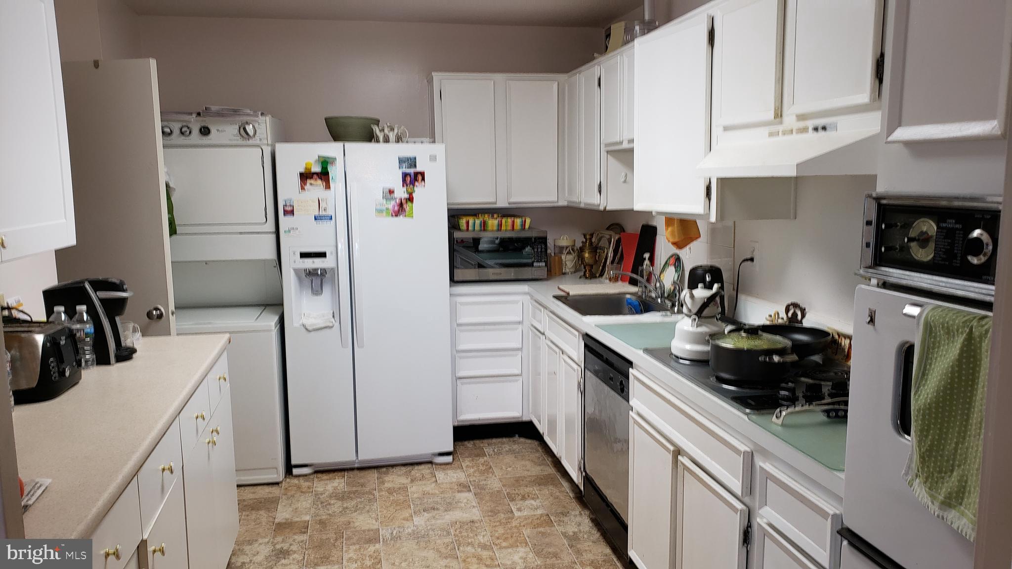 WATERGATE AT LANDMARK - Residential Lease