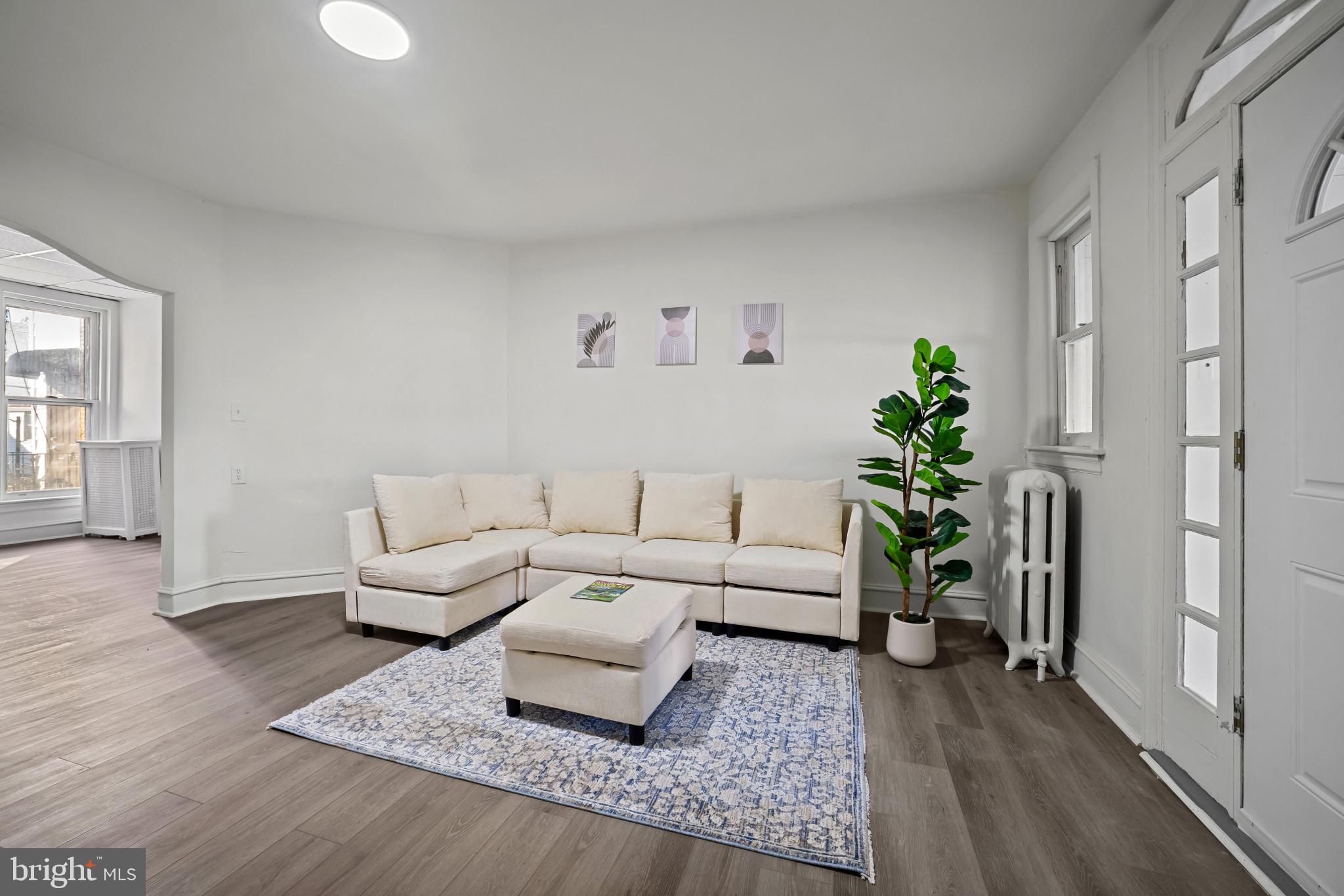 312 E ELEANOR STREET