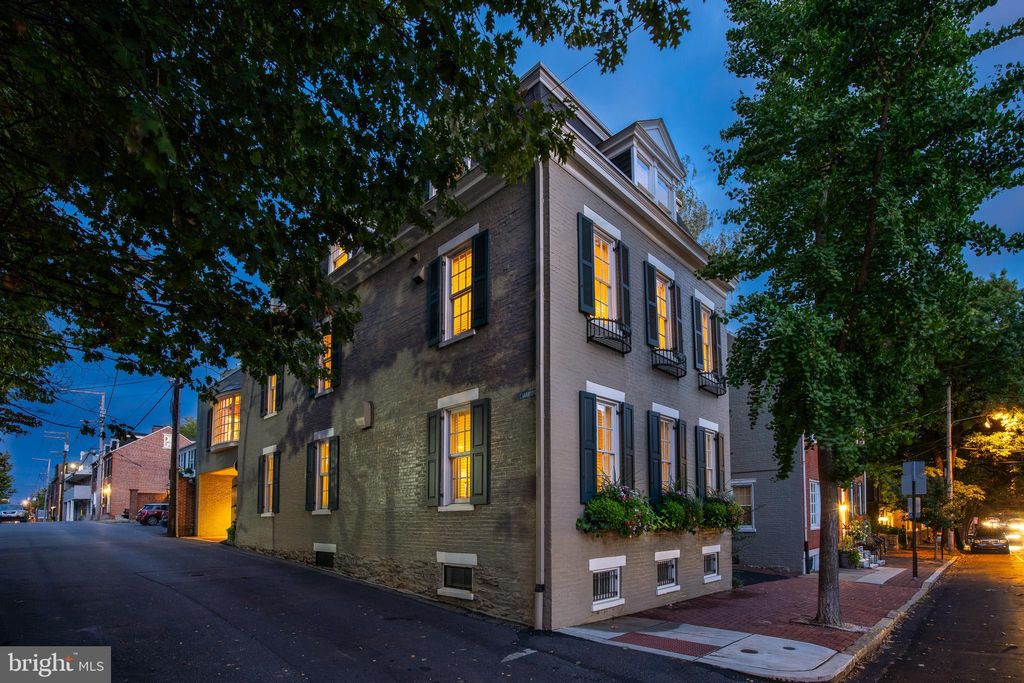 Photo of 202 E Marion Street, Lancaster, PA 17602 (MLS # PALA2039376)