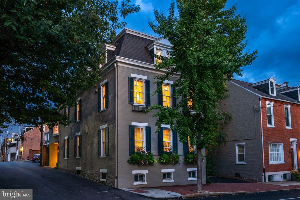 Photo of 202 E Marion Street, Lancaster, PA 17602 (MLS # PALA2039376)