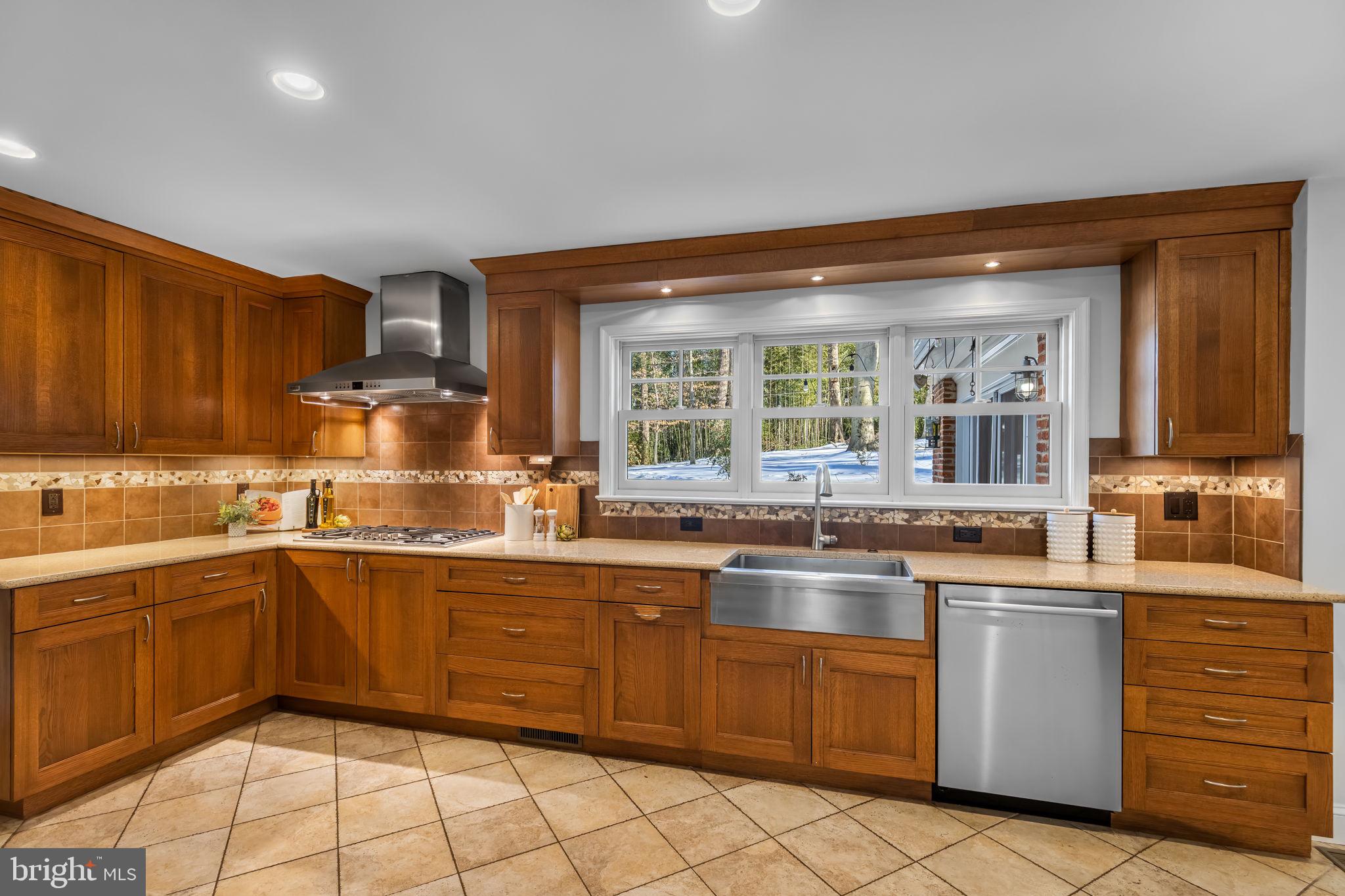 7105 DEVONSHIRE ROAD