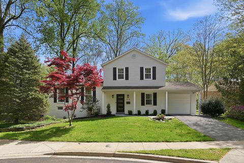 Photo of 815 Woodley Drive, ROCKVILLE, MD 20850 (MLS # MDMC2227174)