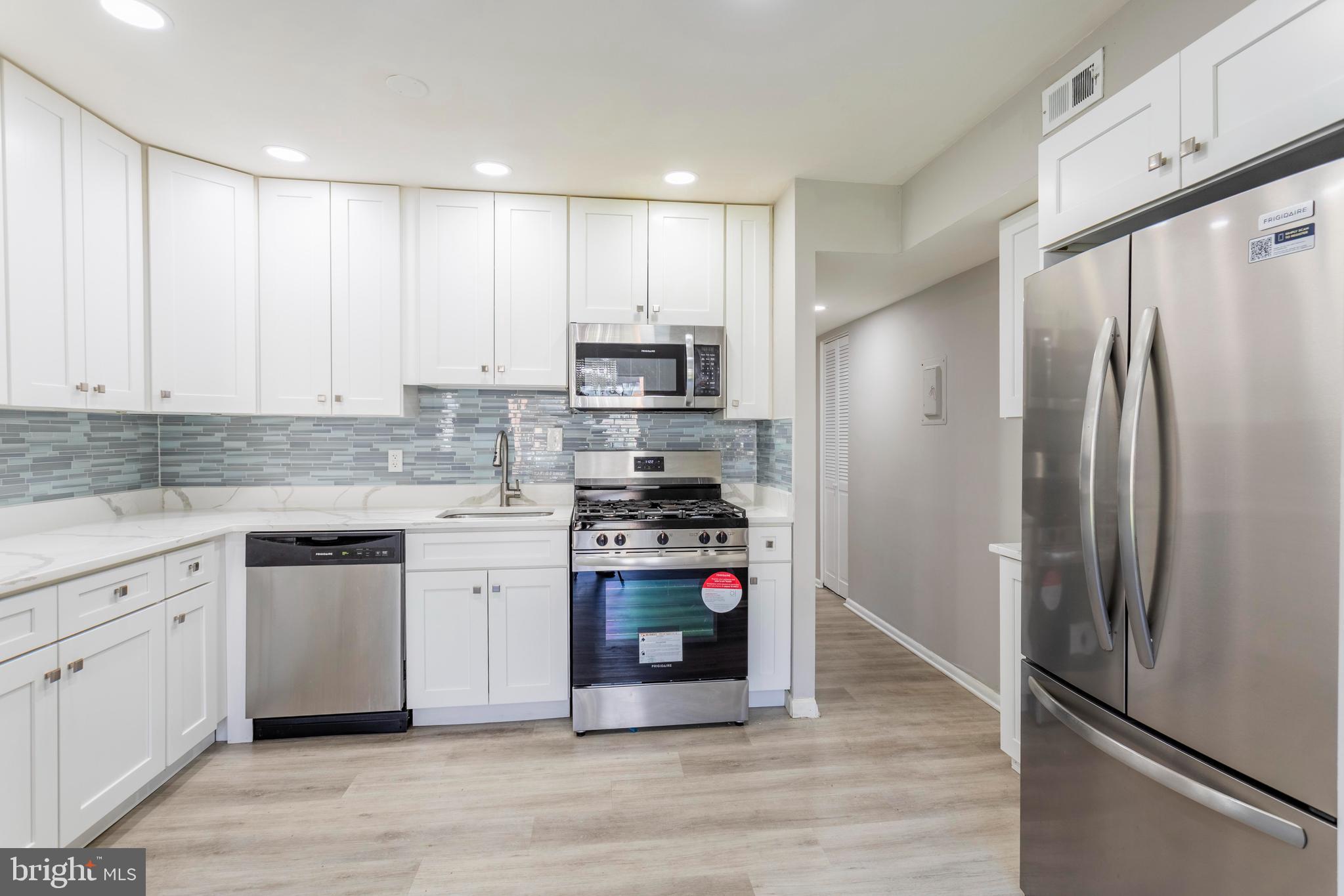 CHELSEA WOODS CONDO - Residential