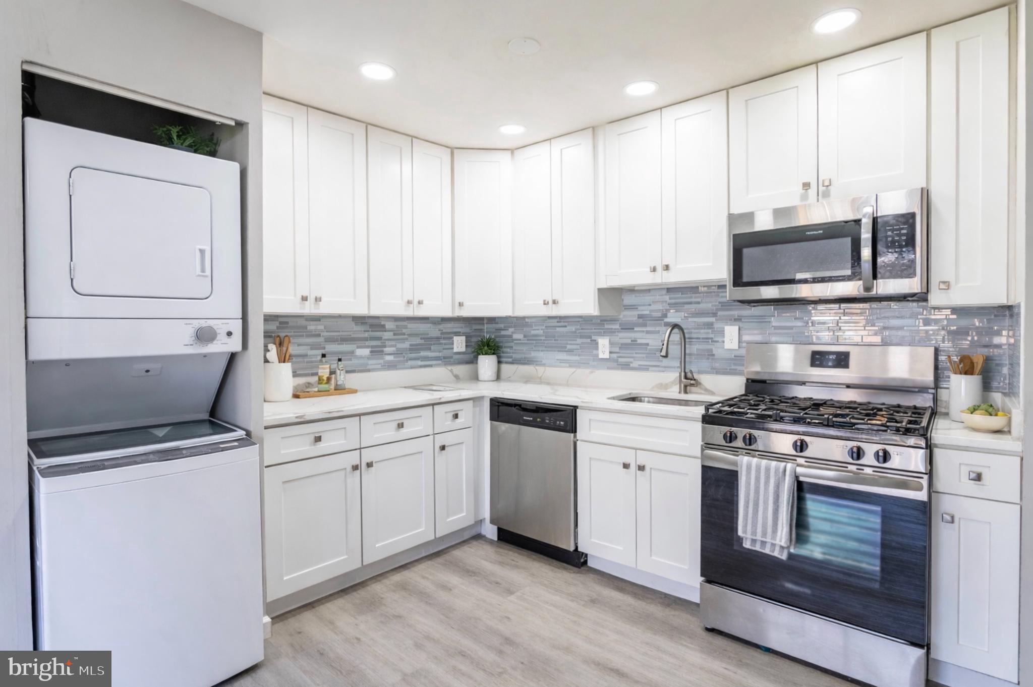 CHELSEA WOODS CONDO - Residential