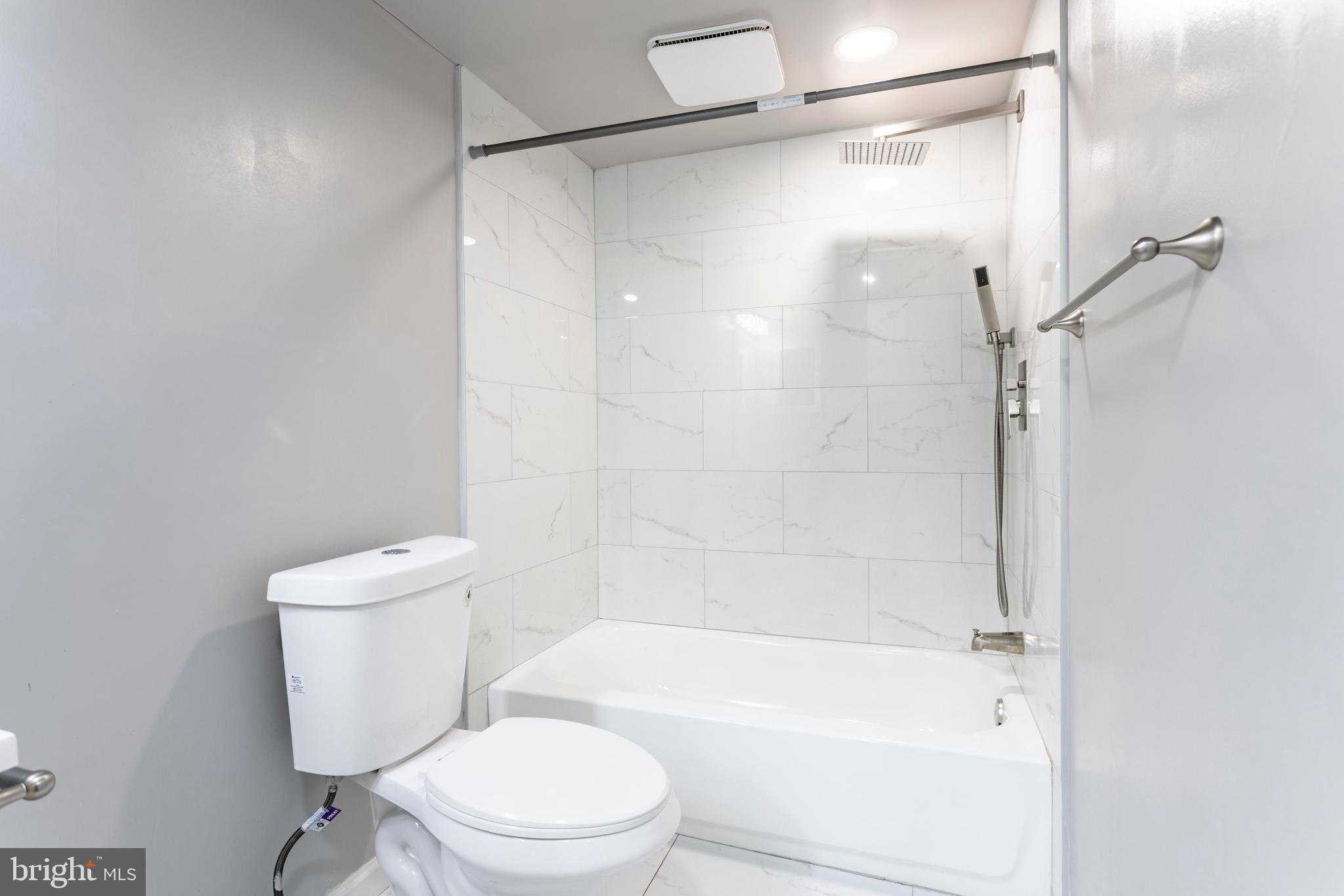 CHELSEA WOODS CONDO - Residential