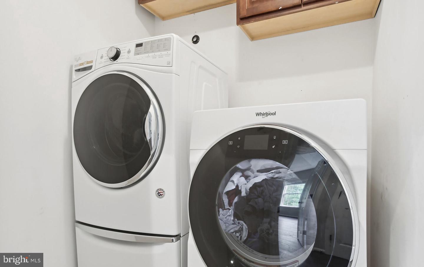 VANTAGE POINTE - Residential Lease