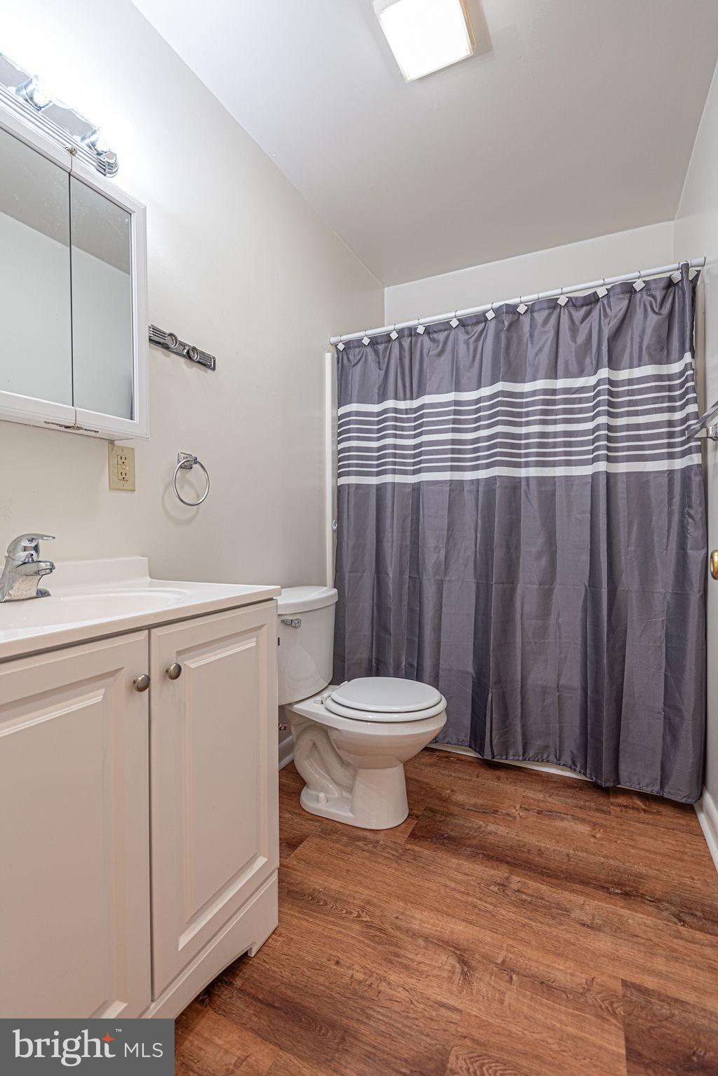 WHITE OAK - Residential