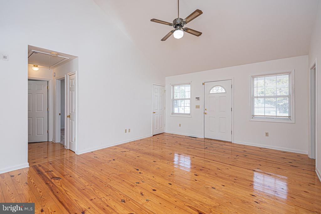 WHITE OAK - Residential